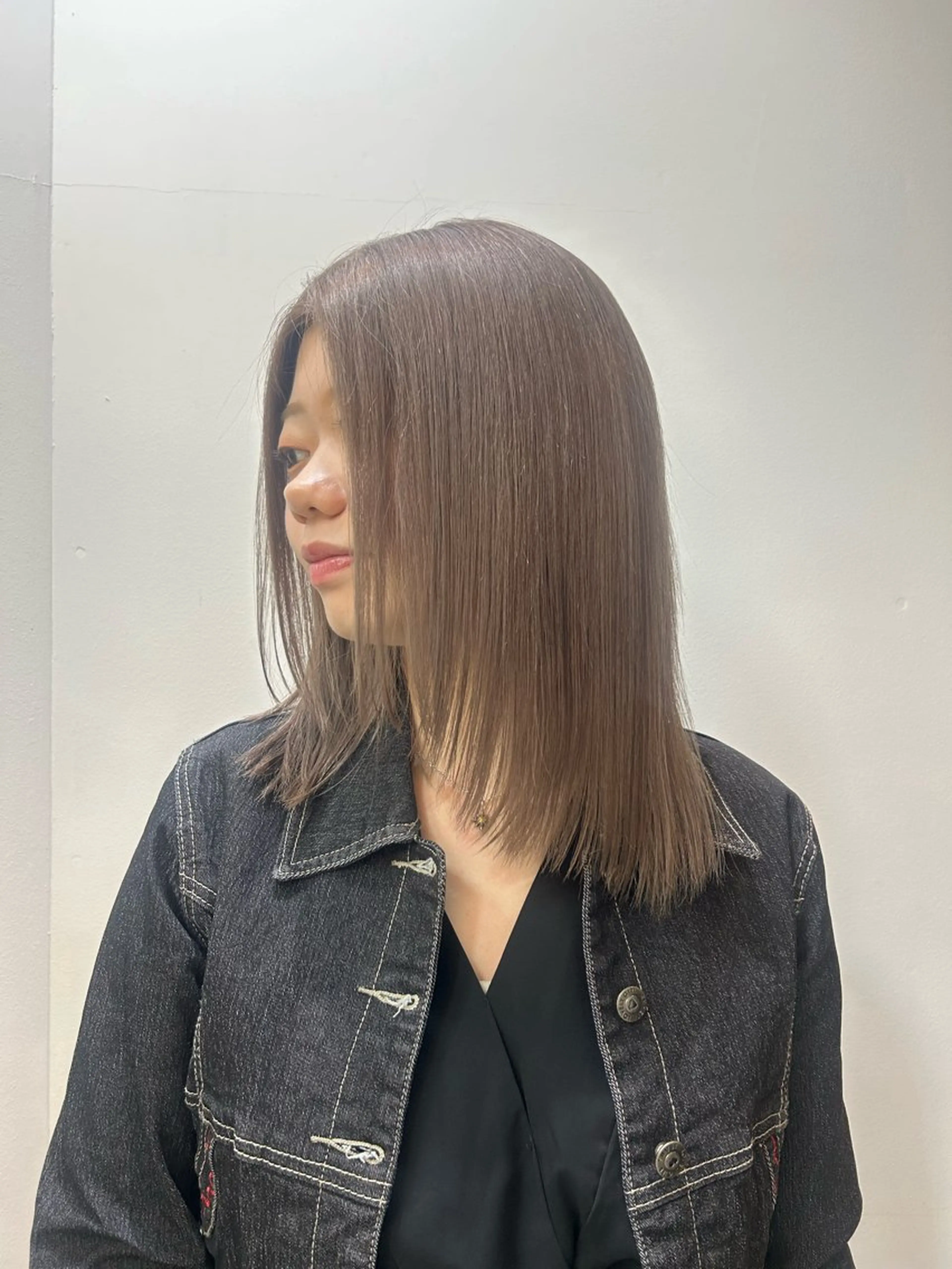 ミディアム カラー ヘアカラー トリートメント 🍓垢抜けハイトーン 🍓HINAのヘアスタイル