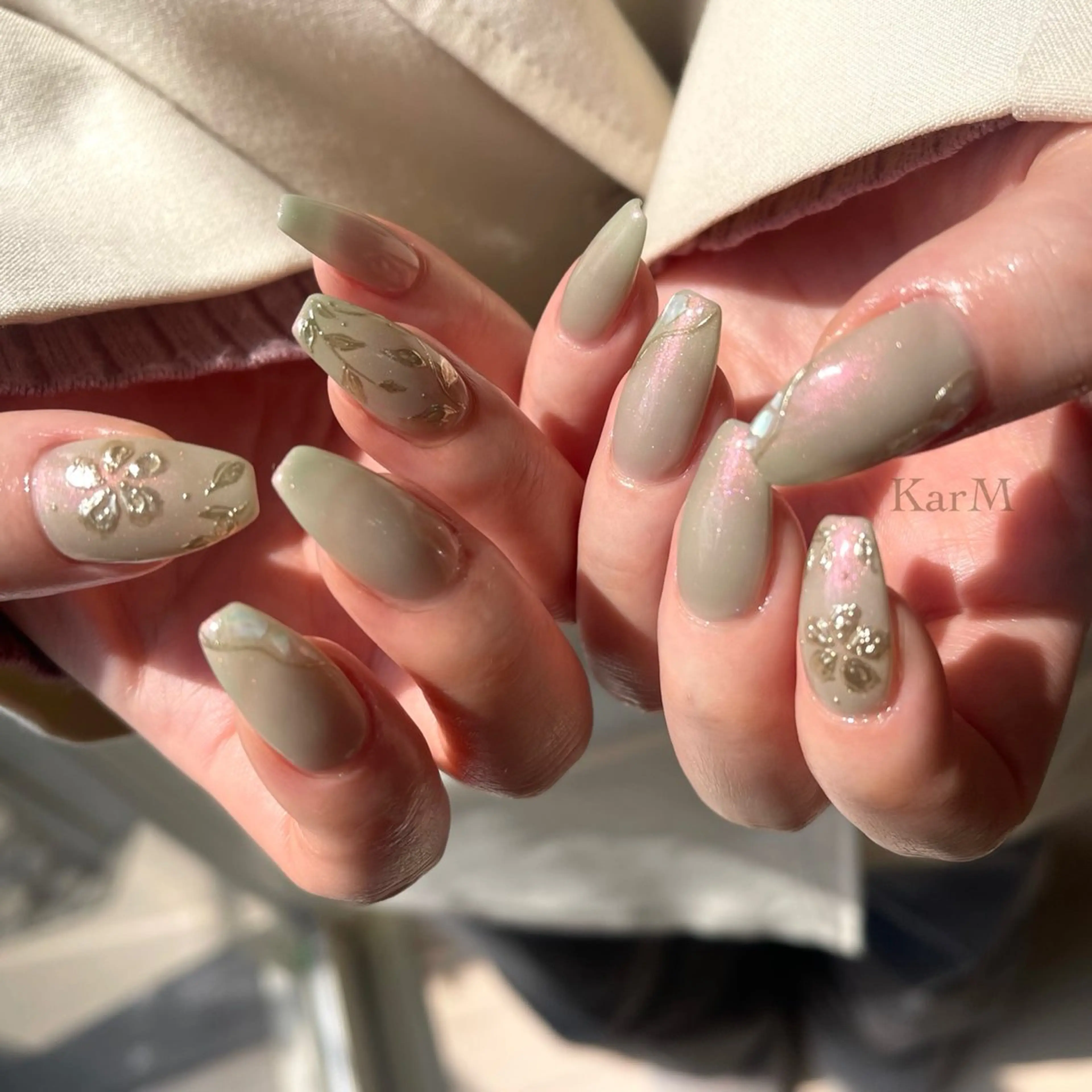 ネイル アートネイル オーロラネイル チークネイル フラッシュネイル フレンチネイル ハンドネイル ogino karinのネイルデザイン