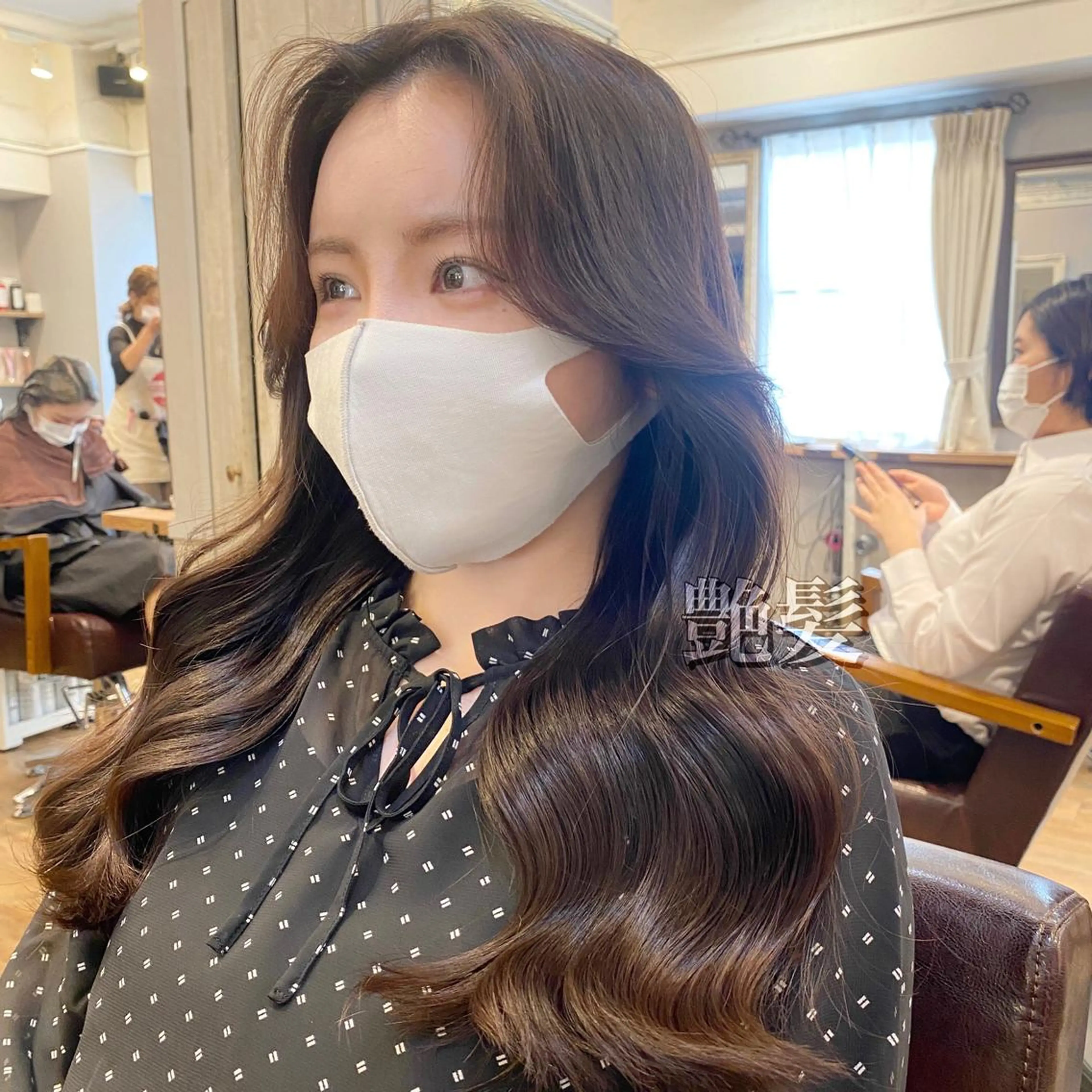 セミロング カラー SALOWIN 新宿三丁目EAST所属・韓国レイヤー🇰🇷 layercut✂️のヘアスタイル