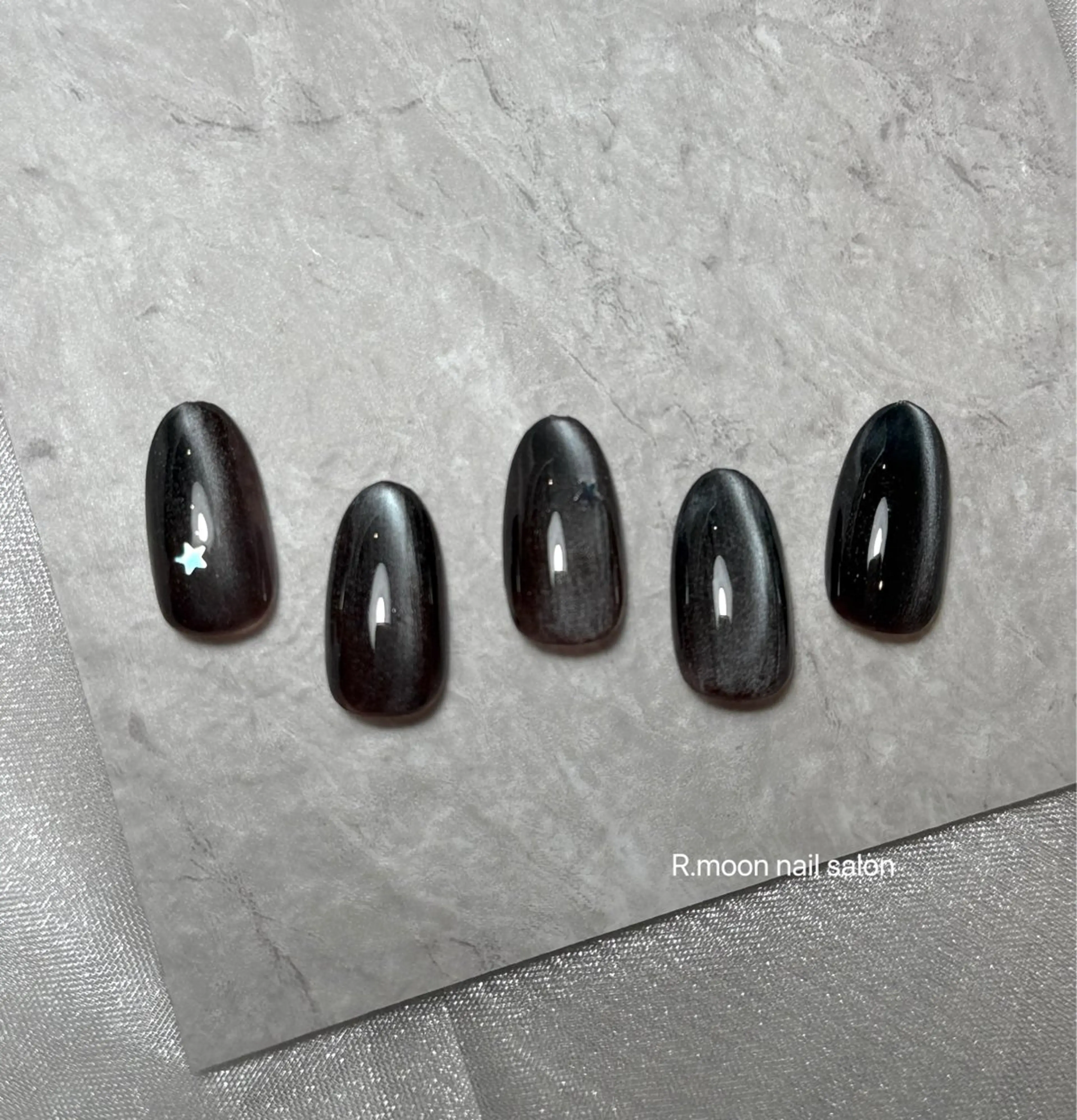 ネイル ハンドネイル R.moon nail salonのネイルデザイン