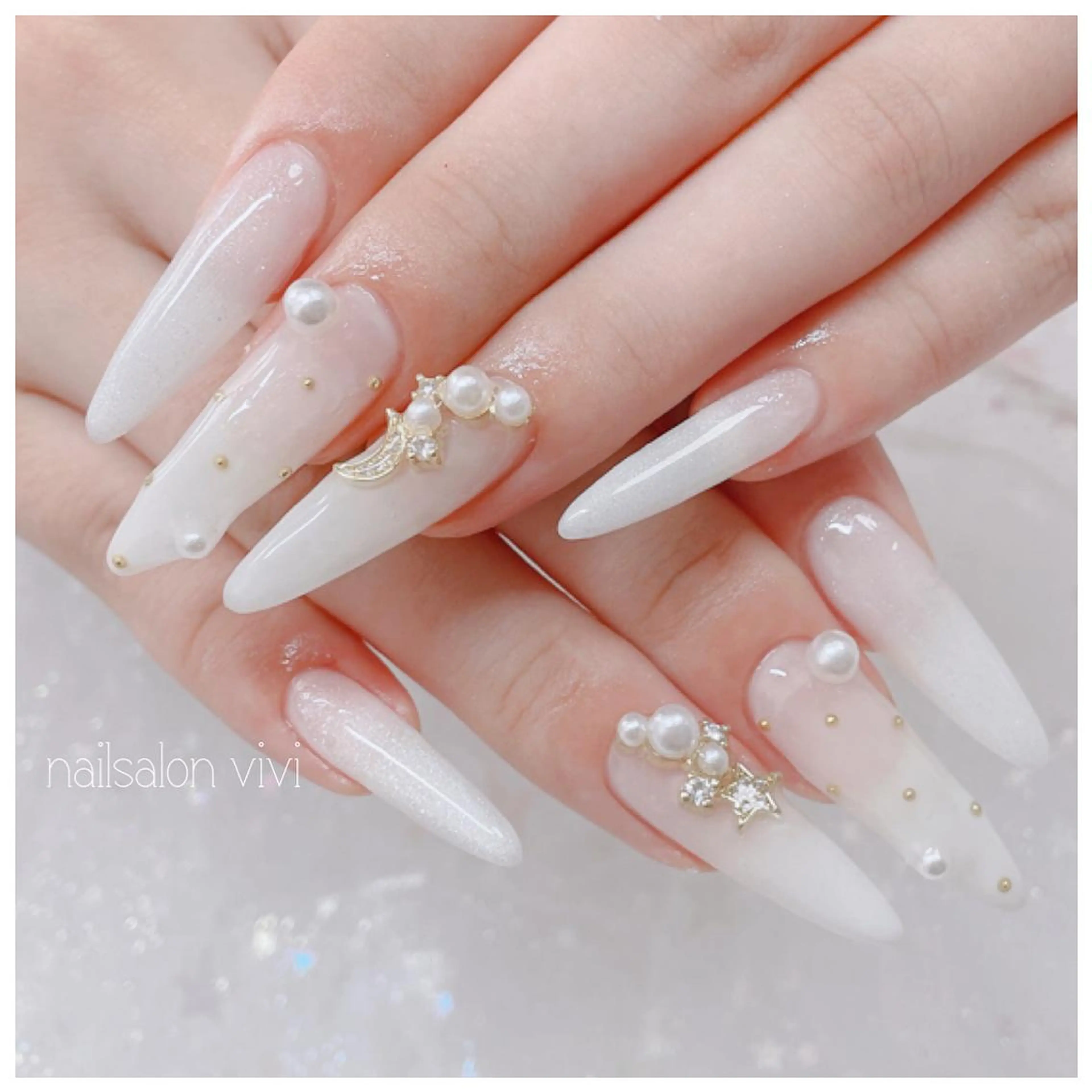 ネイル ＶＩＶＩ nailsalonのネイルデザイン