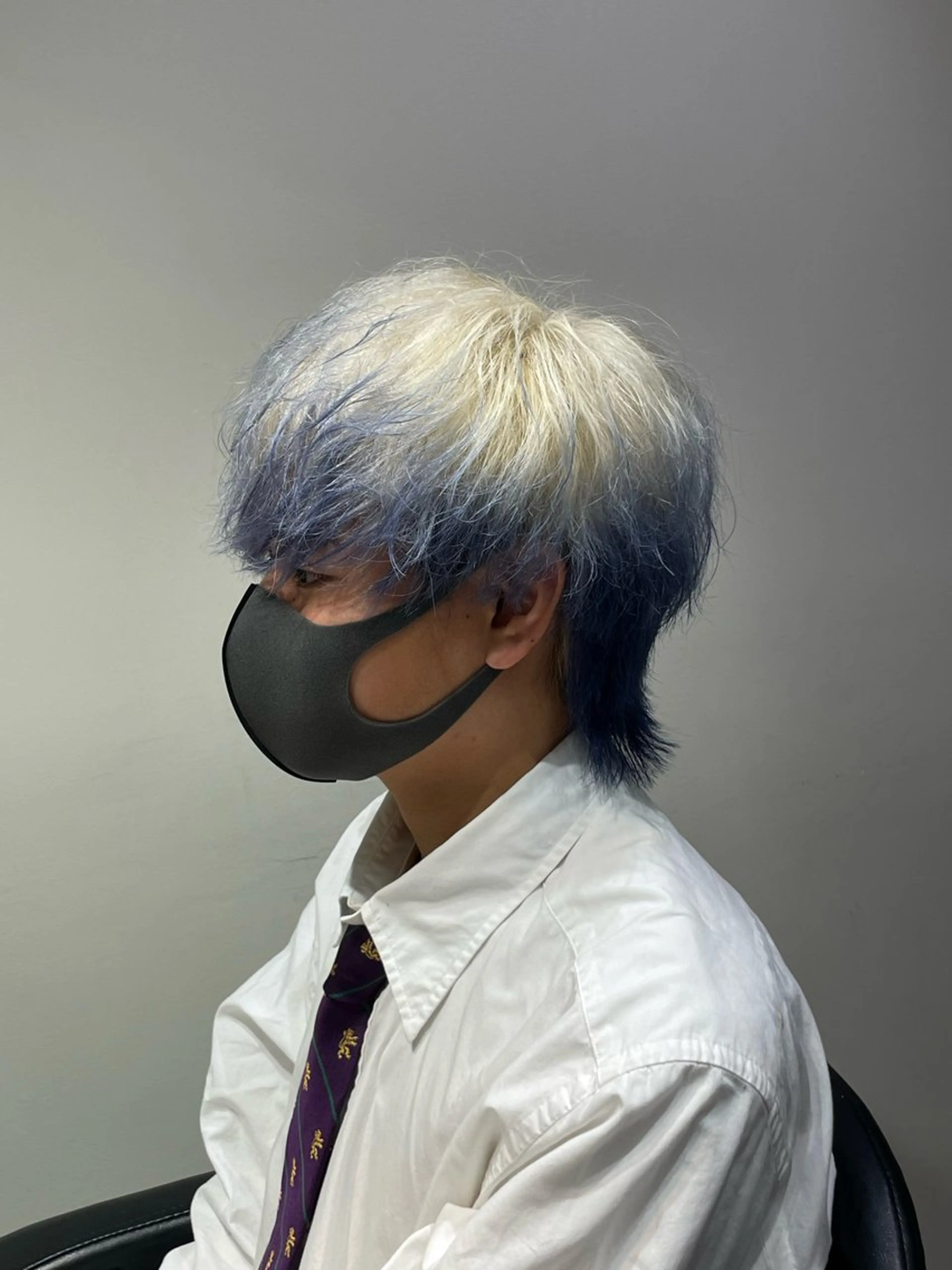 カラー メンズ メンズブリーチ ブリーチ デザインカラー グラデーションカラー ネイビーカラー ROSSO Hair&SPA 春日部所属・関根 萌花のヘアスタイル