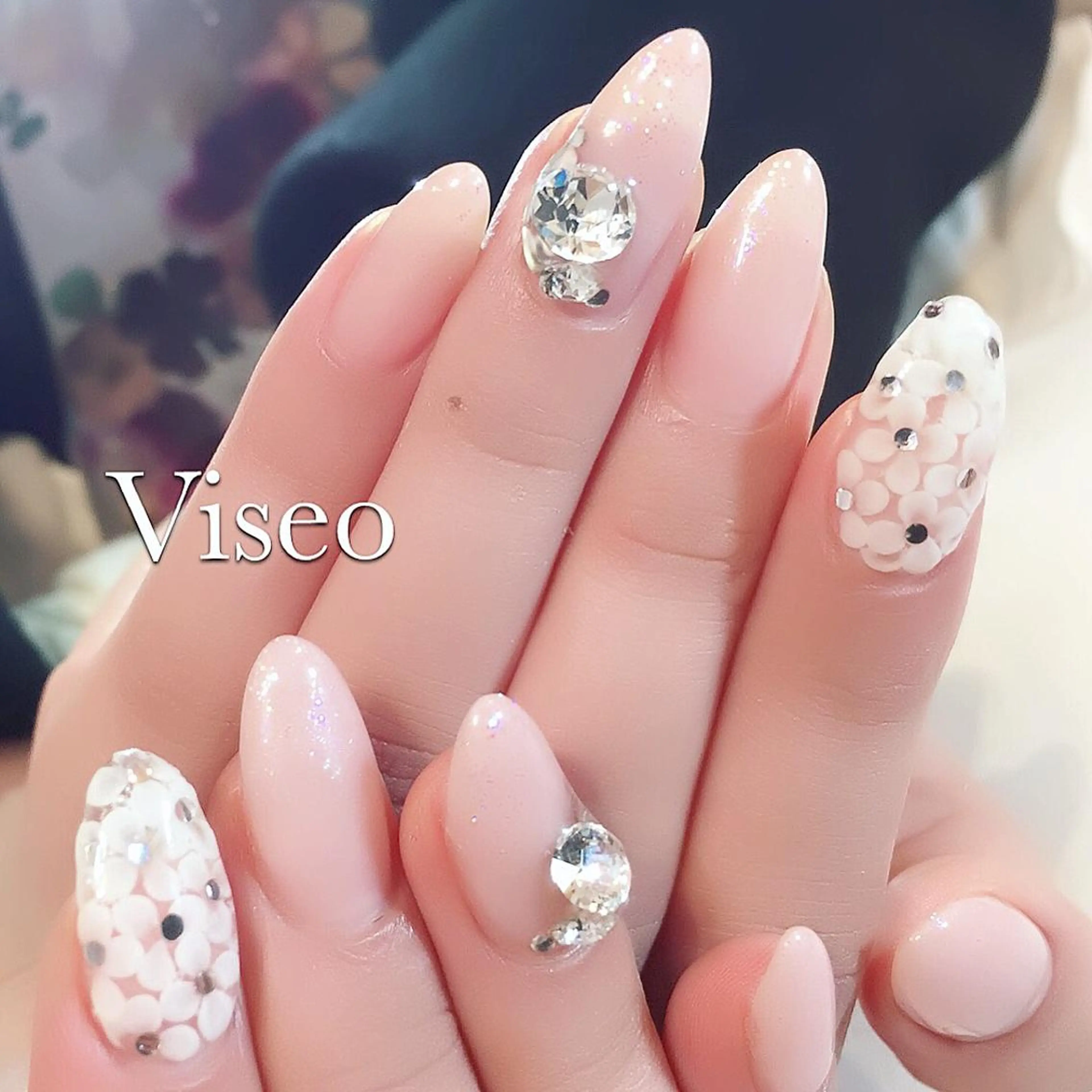 ネイル Viseo《6週間 長持ちパラジェル》のネイルデザイン