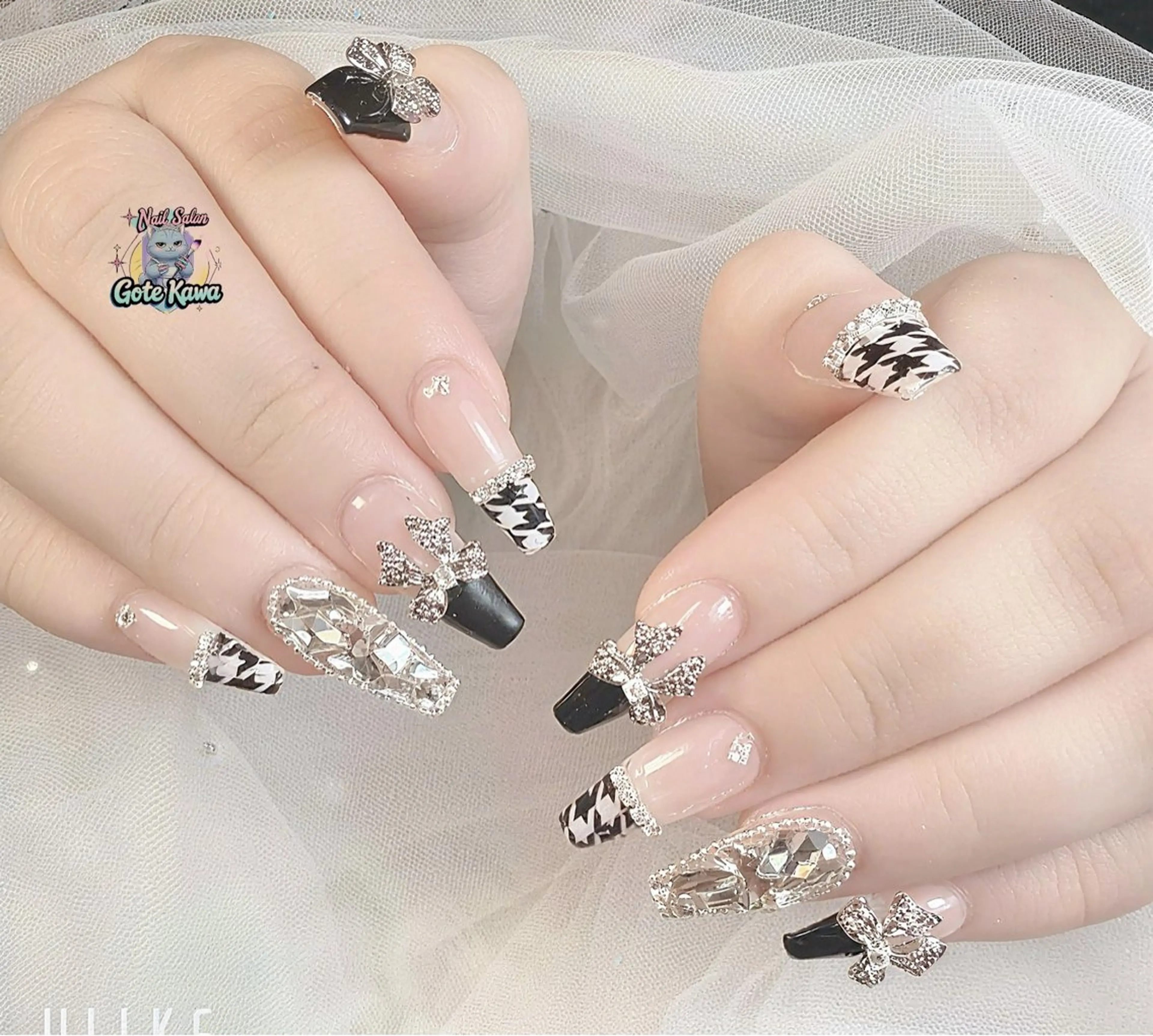 ネイル アートネイル フレンチネイル 持ち込み リボン ワンホンネイル ハンドネイル ハンドケア GOTE KAWA Nail Salon(ゴテかわ)所属・Gote Kawa nail salonのネイルデザイン