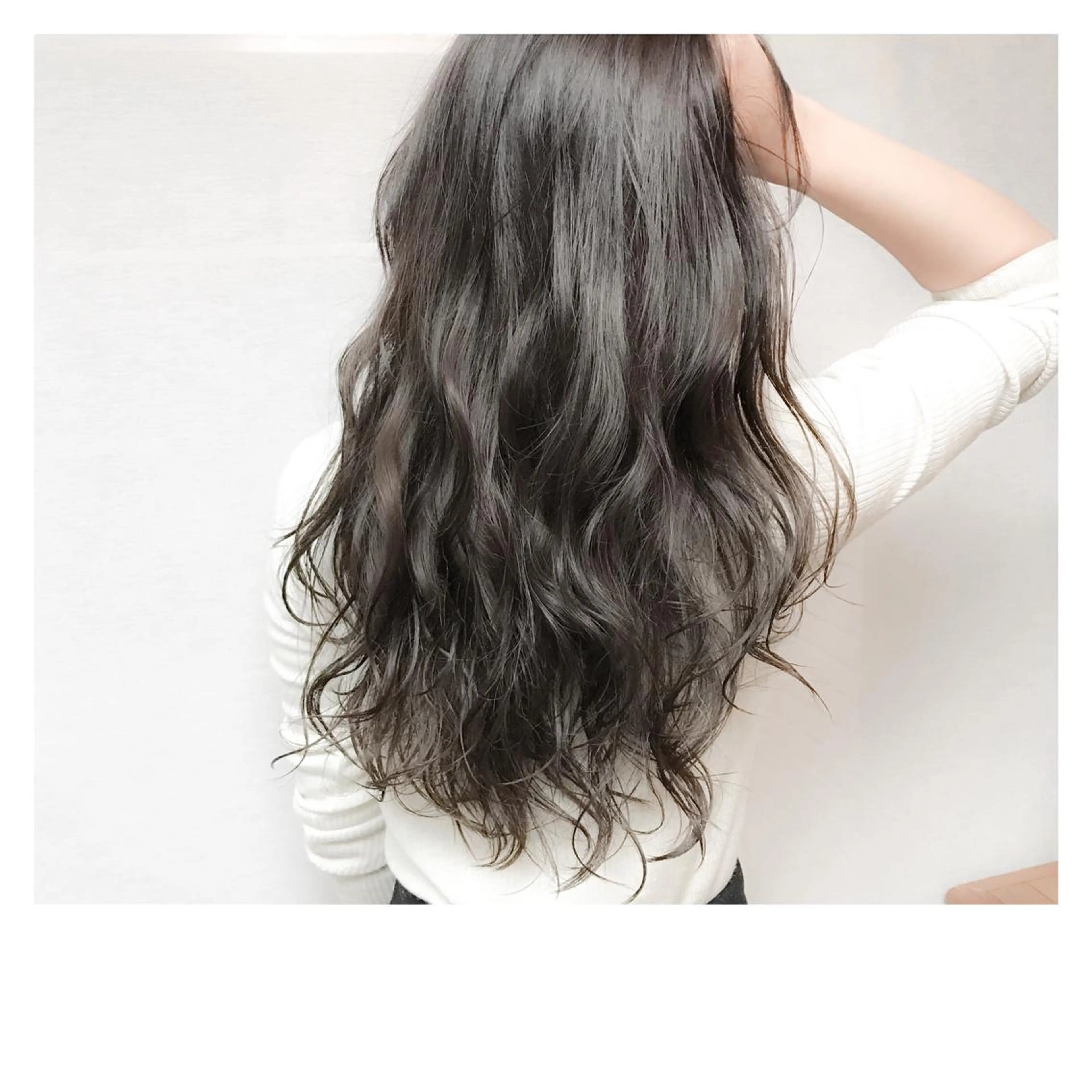 ロング カラー パーマ ブラウンカラー clan五反田所属・髪質改善、縮毛矯正 店長浅野太郎のヘアスタイル