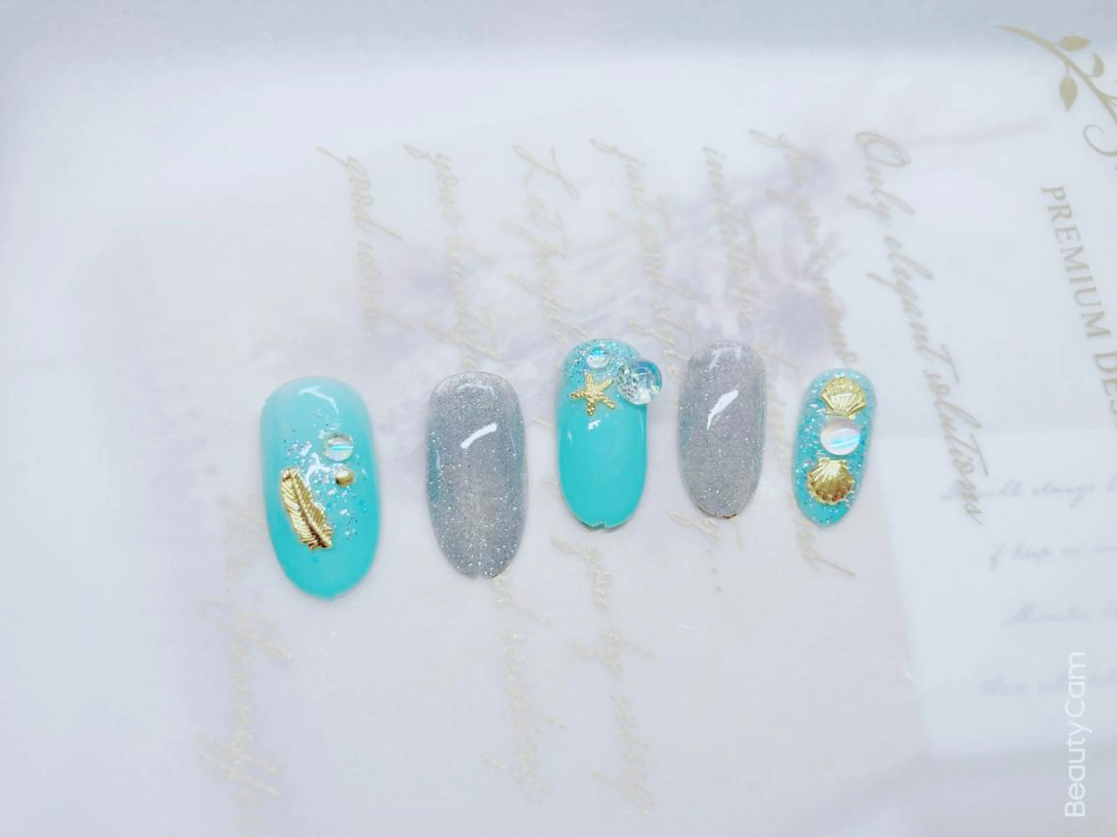 ネイル ewt miniのマツエク・マツパデザイン