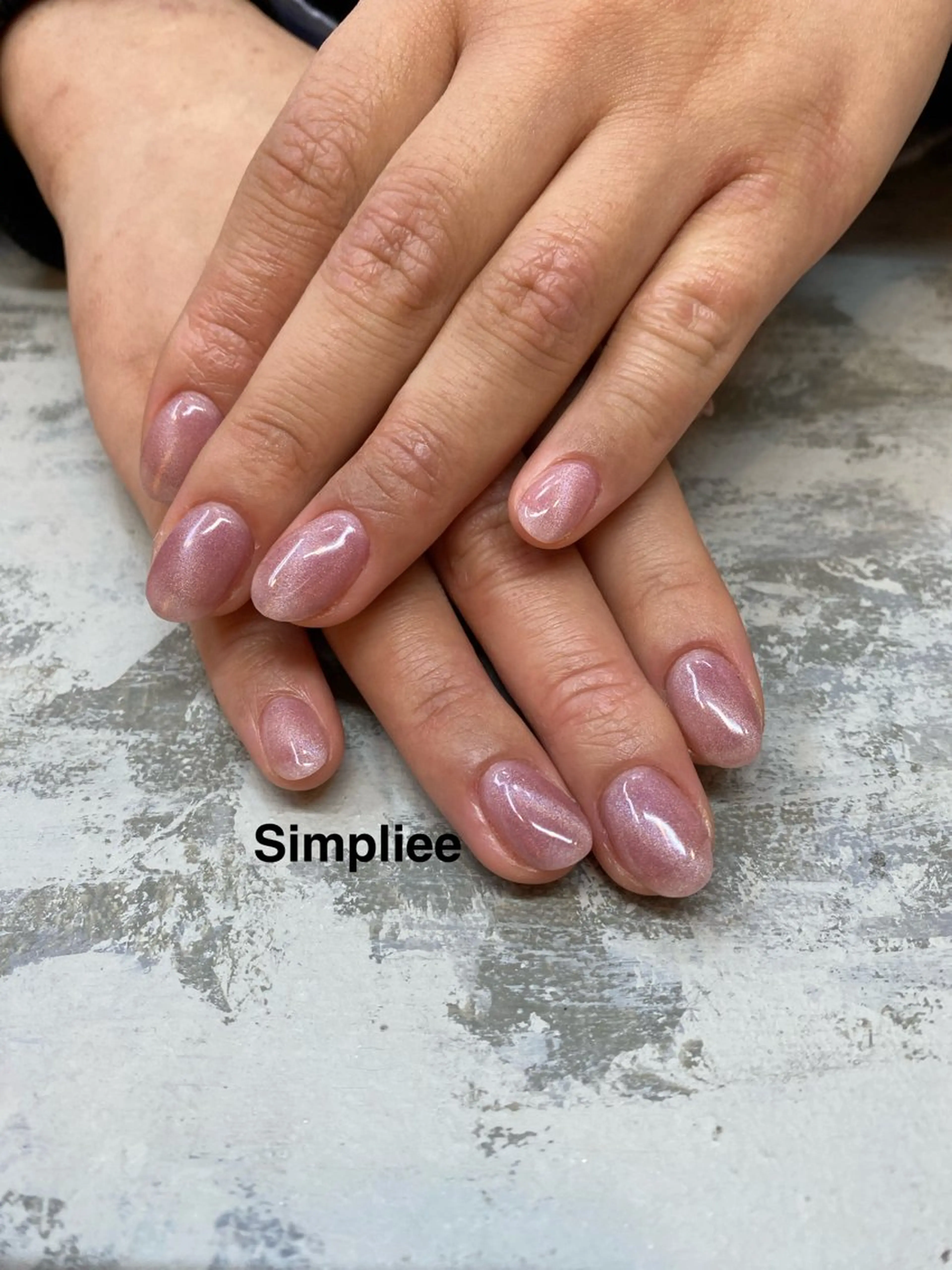 ネイル シンプリーワン 渋谷店🪄MOENAのネイルデザイン