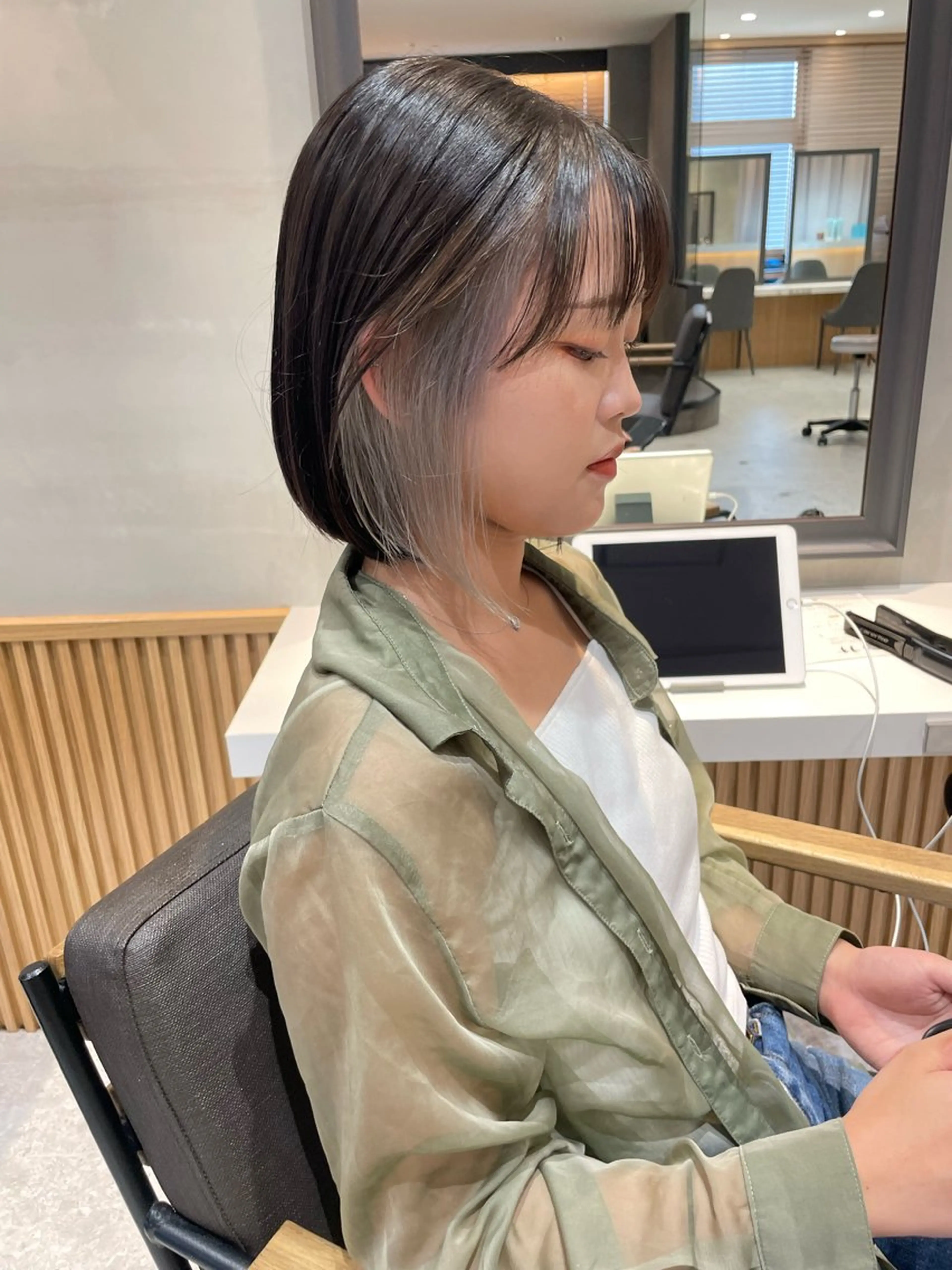 ミディアム カラー ヘアカラー トリートメント ハイトーンヘア れおん🌙のヘアスタイル