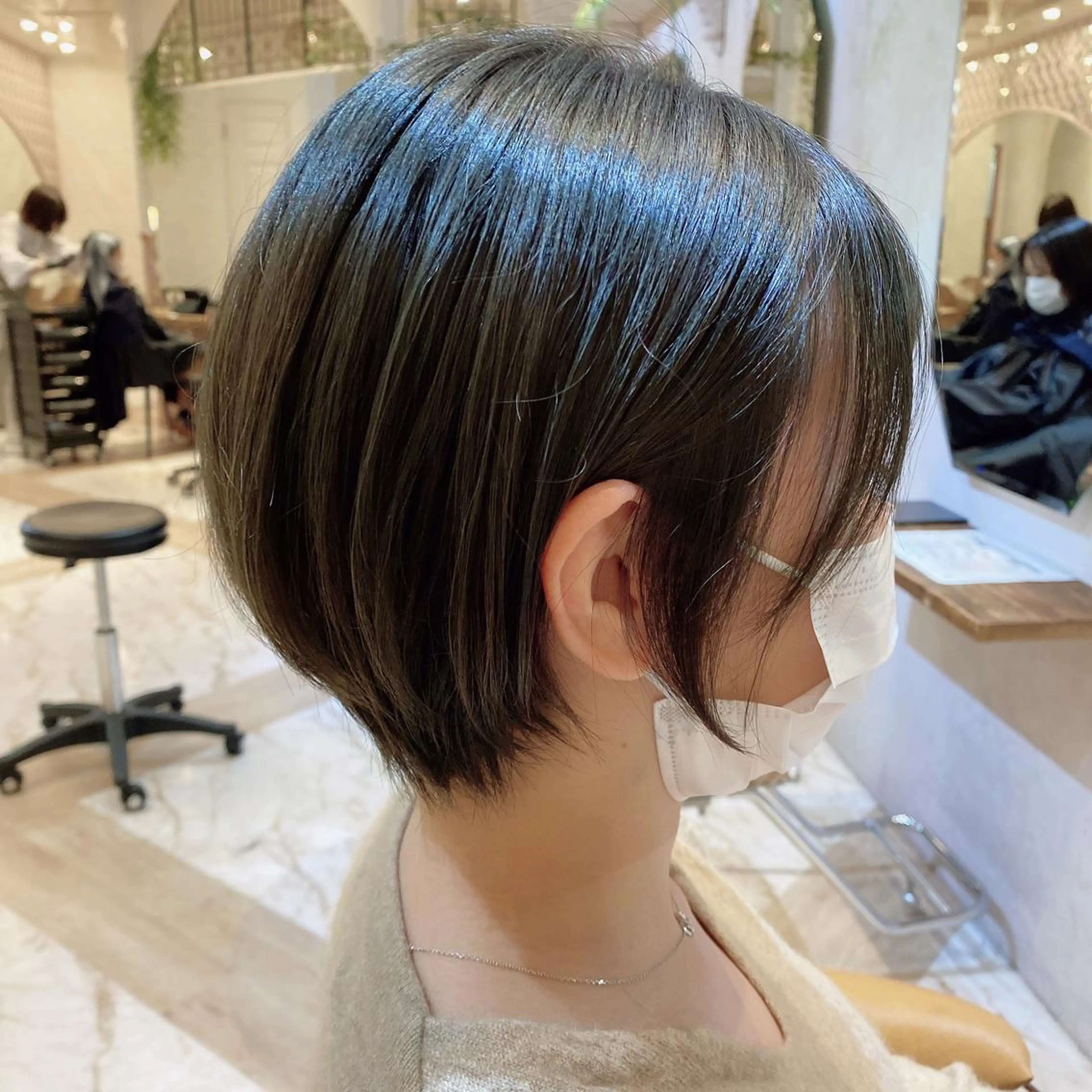 ミディアム カット ヘアカラー トリートメント 代表山口ひな 髪質改善のプロのヘアスタイル