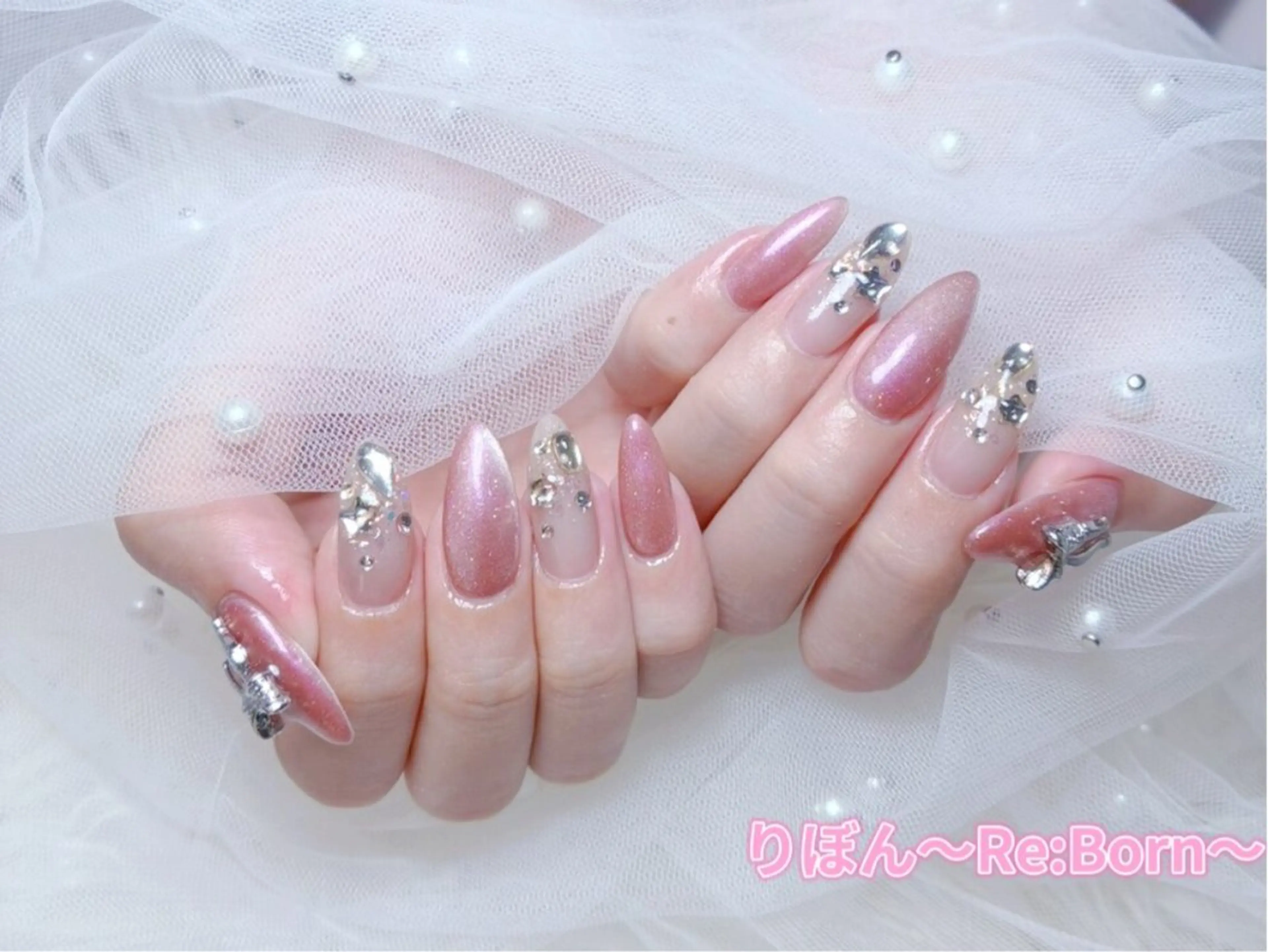 ミディアム ハンドネイル りぼん Re:Bonrのネイルデザイン