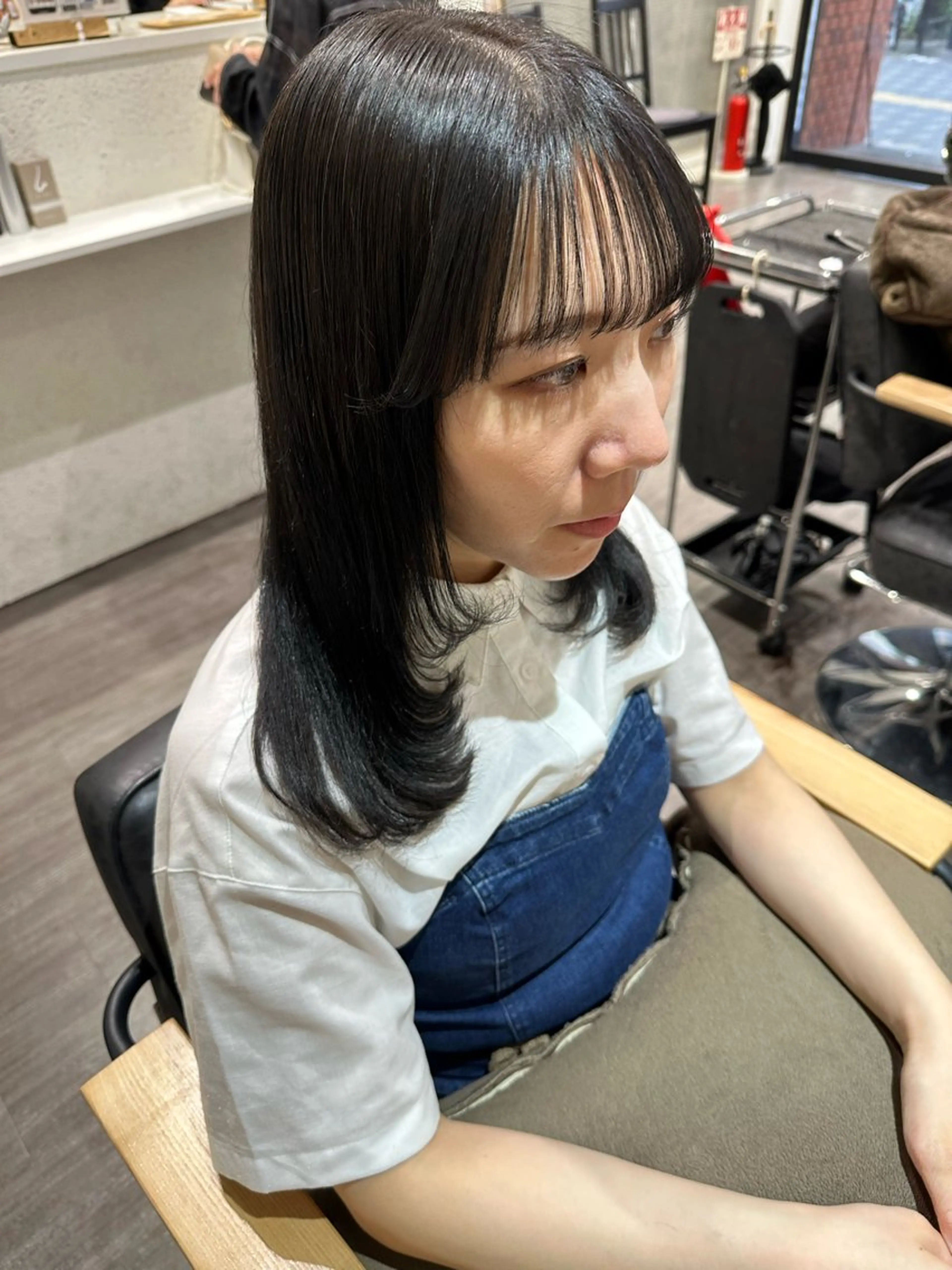 ミディアム カラー ブルーカラー ブルージュ カット ヘアカラー トリートメント 艶髪レイヤー上田 紗也🇰🇷💗のヘアスタイル