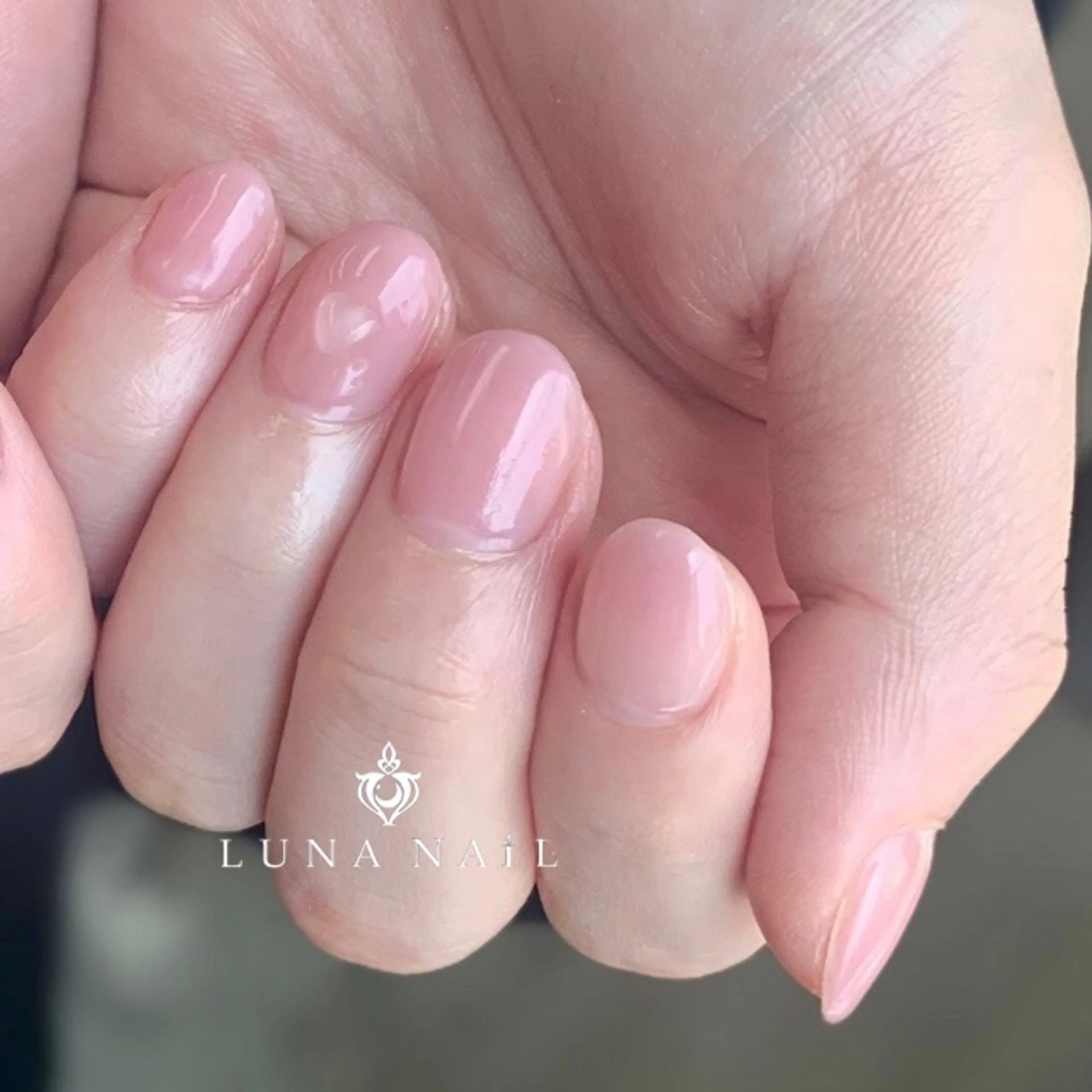 ネイル アトリエ　ミモザ所属・いまむら あかりのネイルデザイン