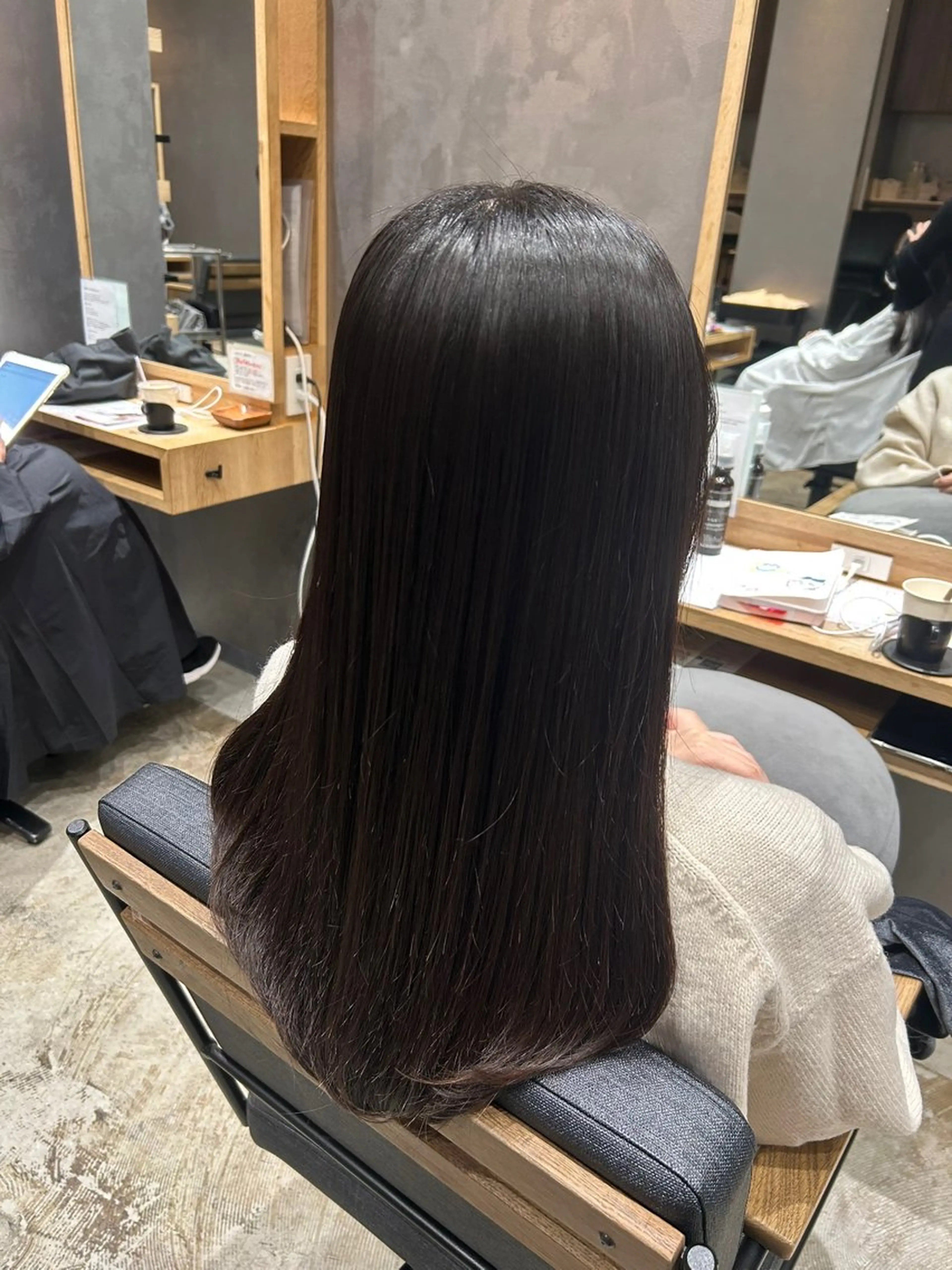 ロング inity　杉本 美羽のヘアスタイル