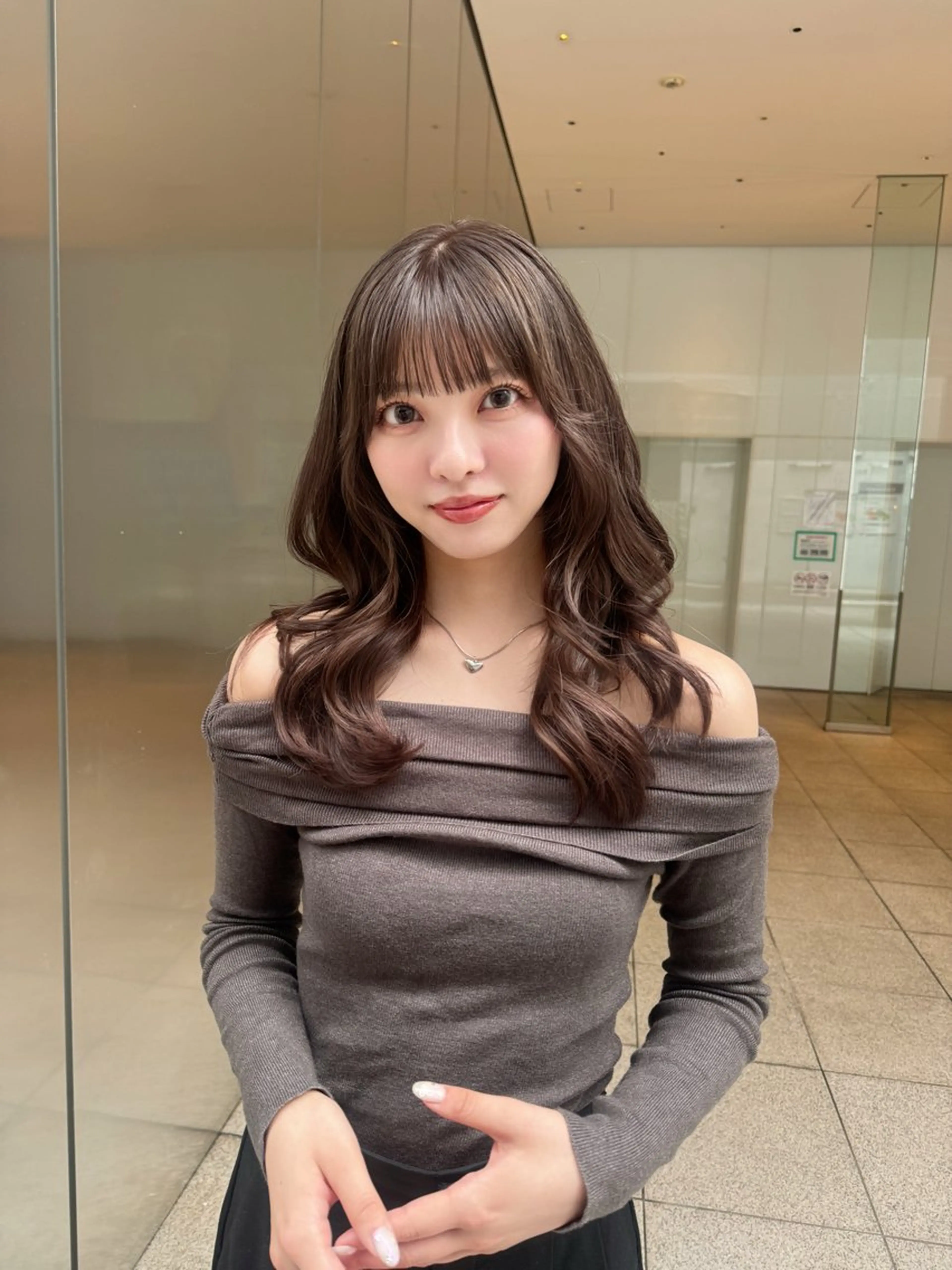 セミロング カラー 透明感カラー 透明感カラー 🪽AYAKAのヘアスタイル