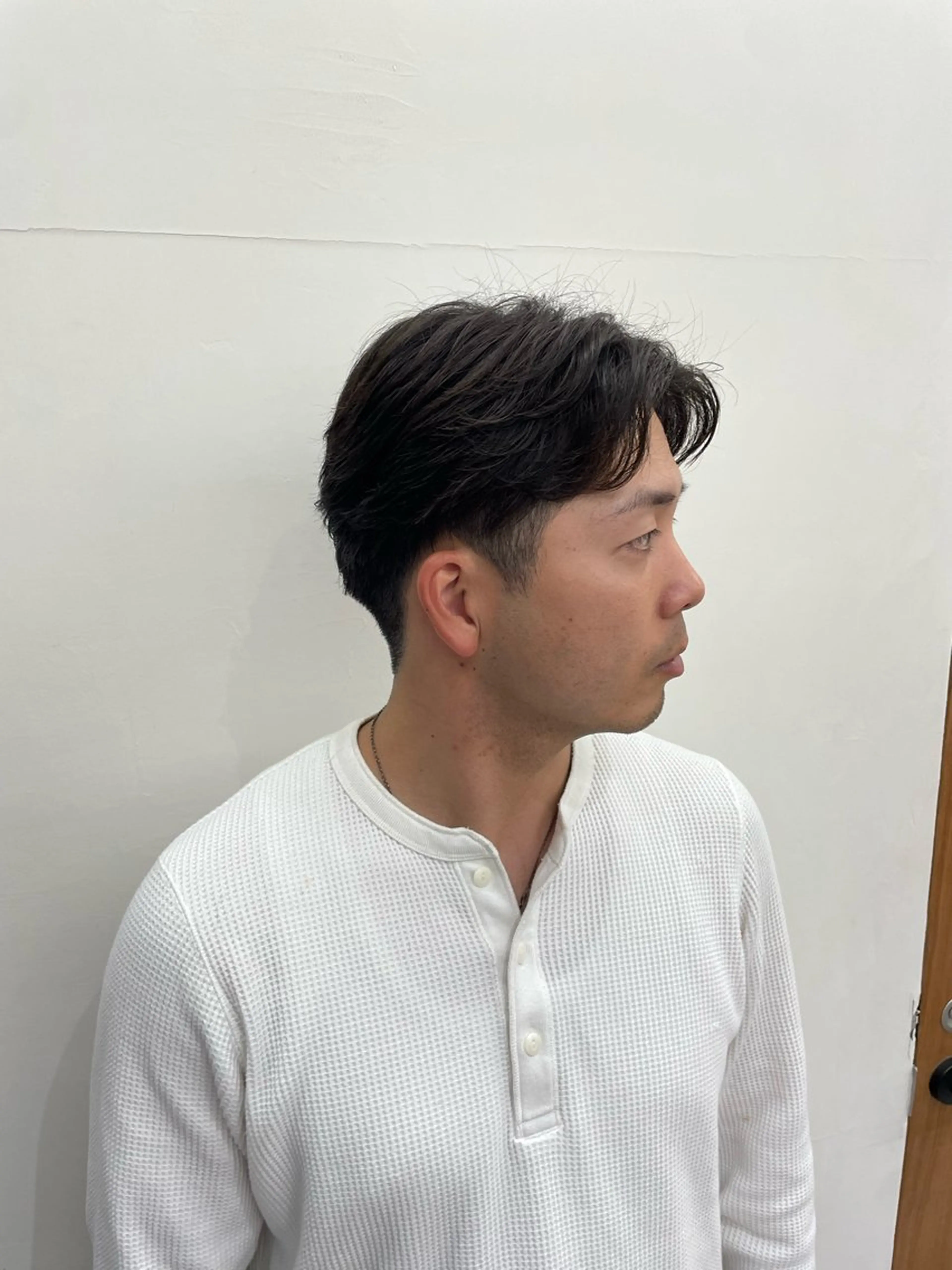 メンズ カット 慎太朗/パーマ/ボブ /センターパートのヘアスタイル