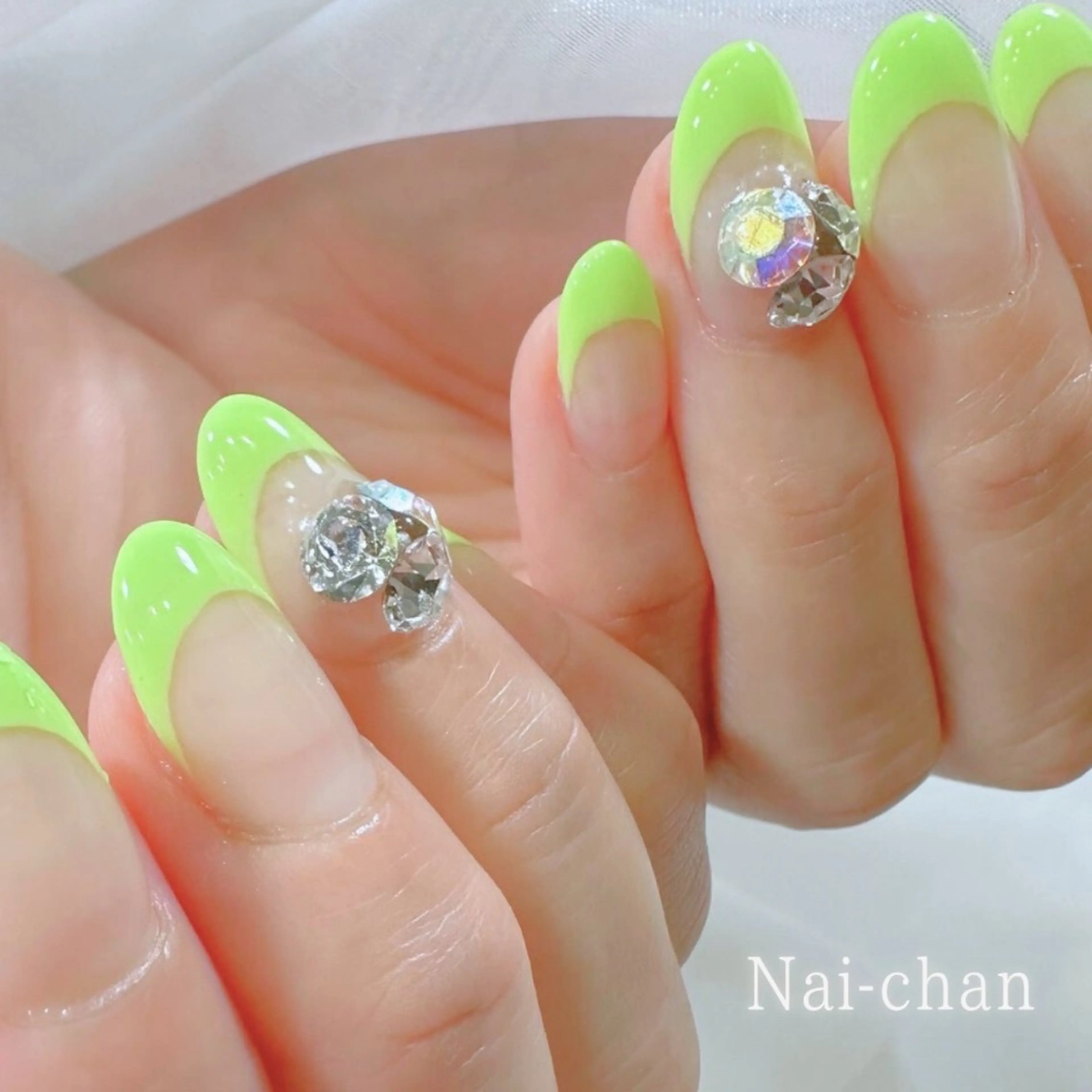 気品溢れる上品フレンチネイル（ベース無し）💅🏻✨️の写真