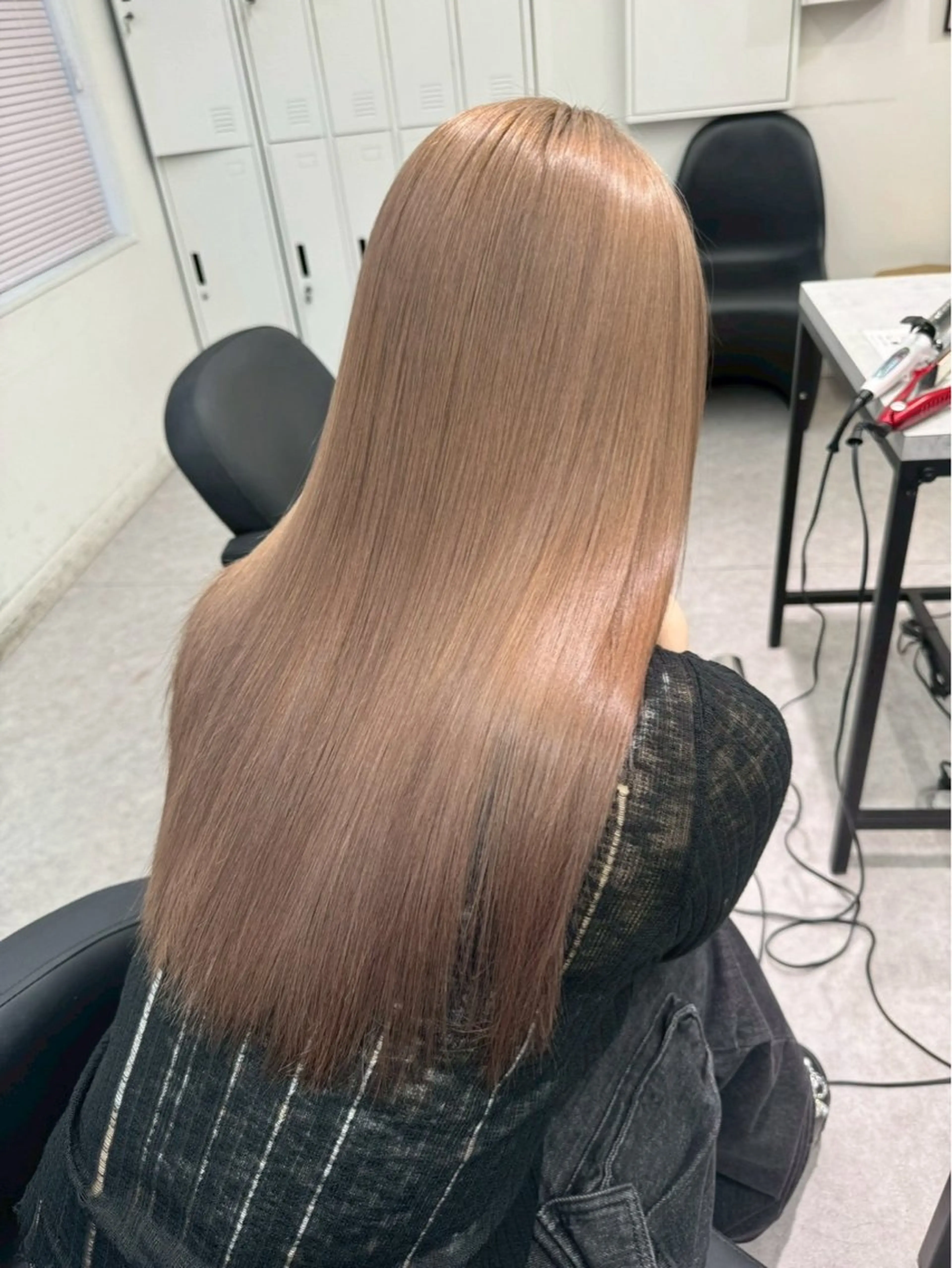 カラー PELE/ハイトーン /アズマタイチのヘアスタイル