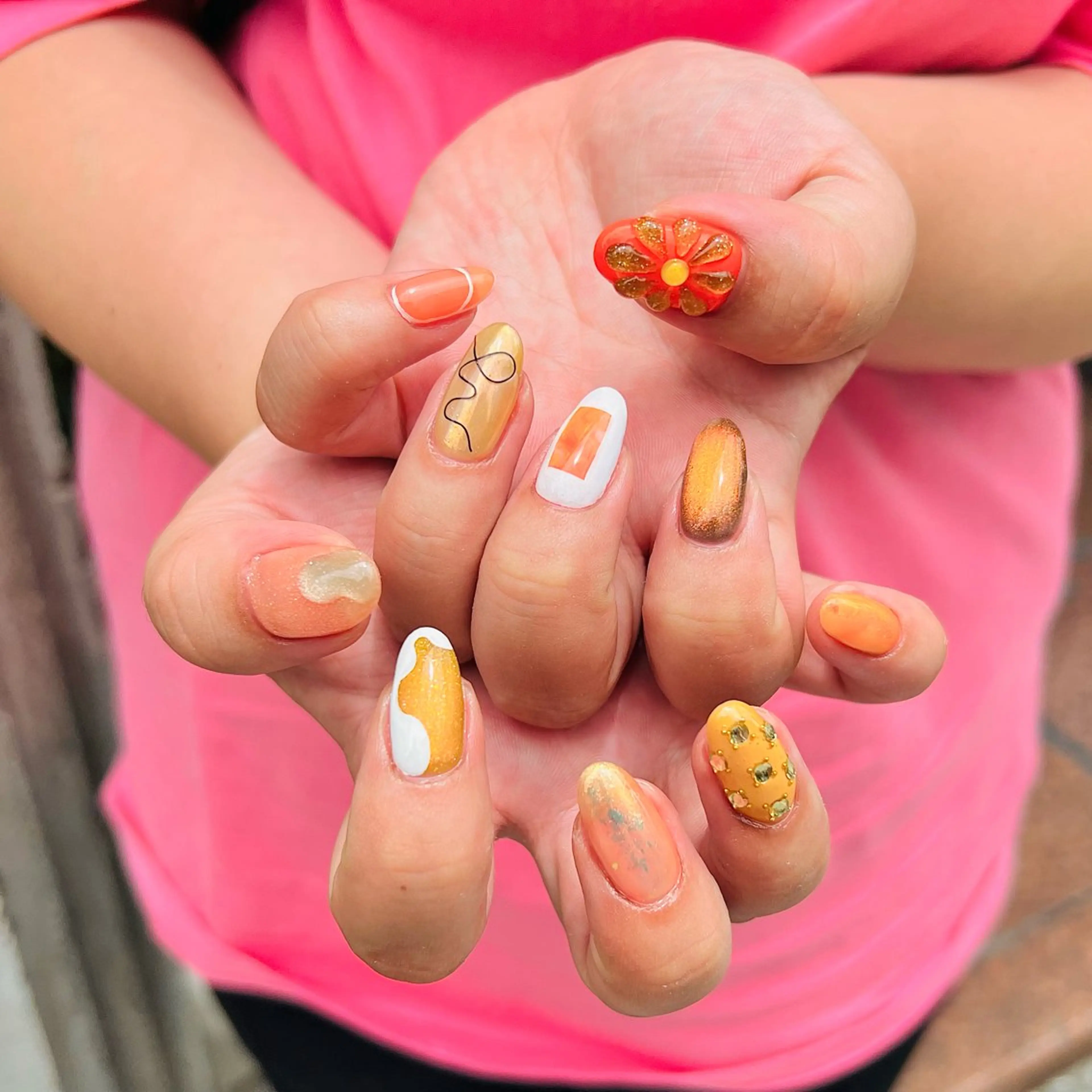 ネイル オレンジ 黄色 ハンドネイル i＋söpö.n所属・i＋ söpö .nのネイルデザイン