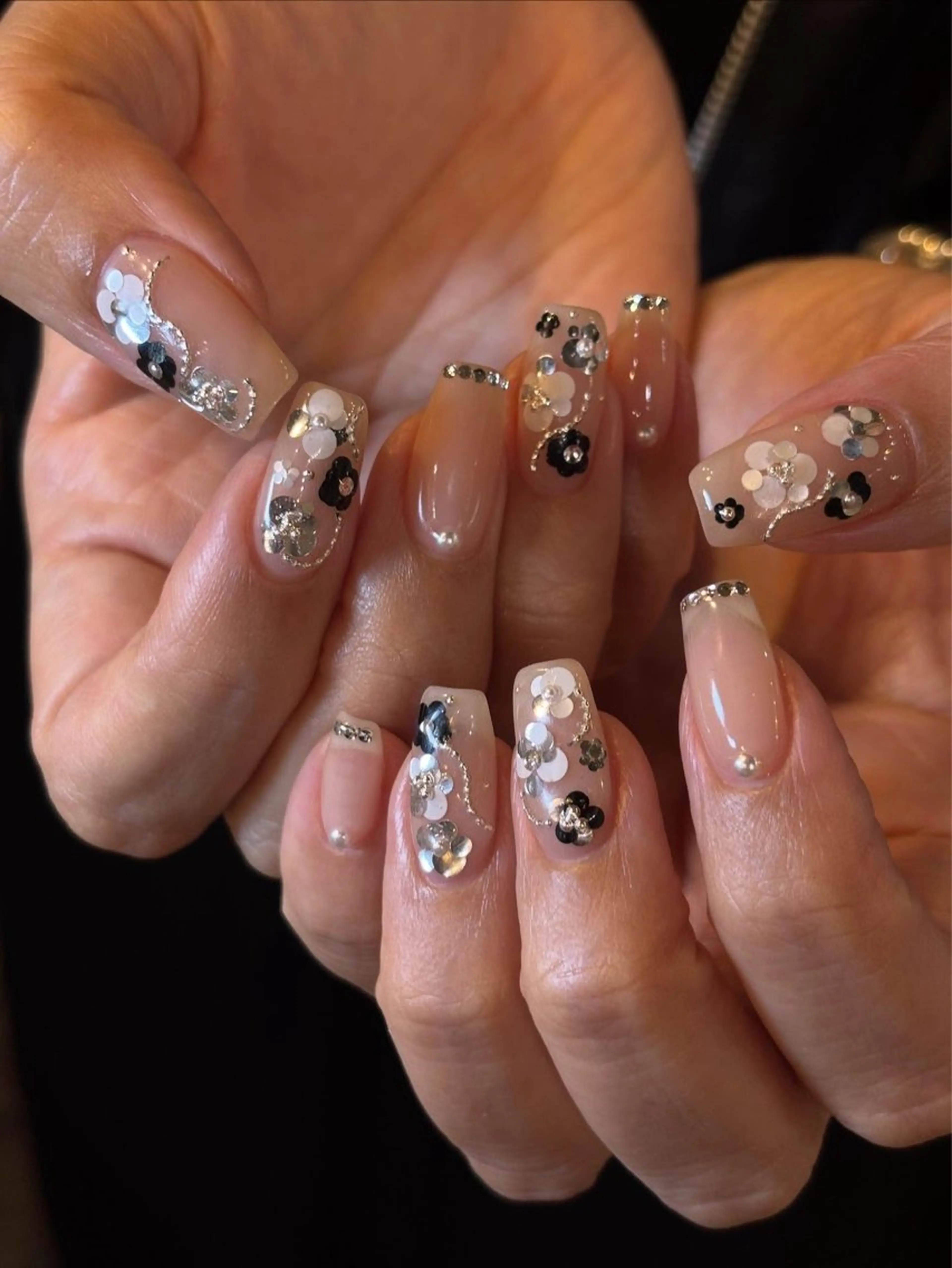 ネイル チークネイル フレンチネイル ジェルネイル ガーリー キラキラネイル ハンドネイル 高橋 雪のネイルデザイン