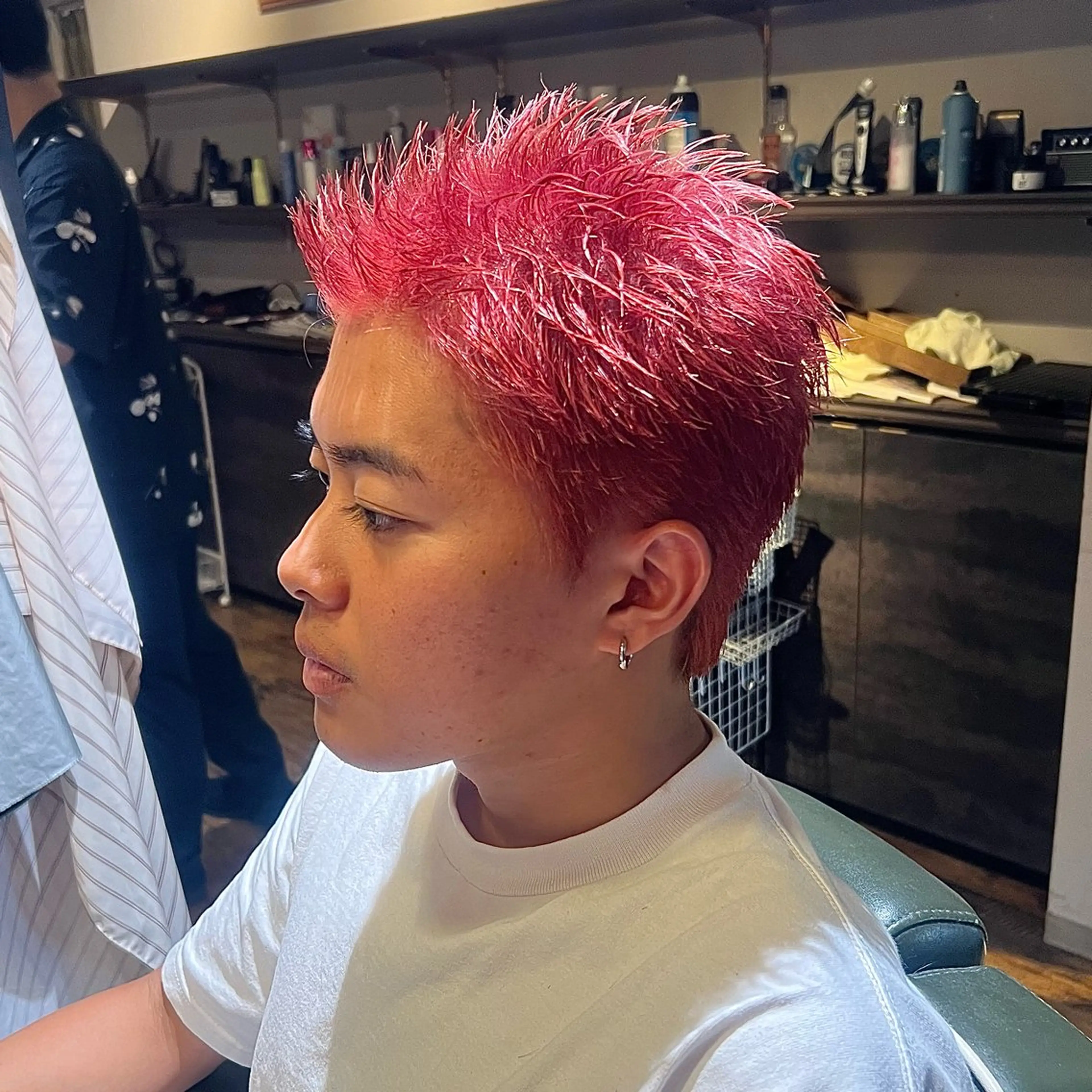 ショート カラー メンズ スパイキーショート ピンクカラー ショートヘア カット ヘアカラー 久保 貴大のヘアスタイル