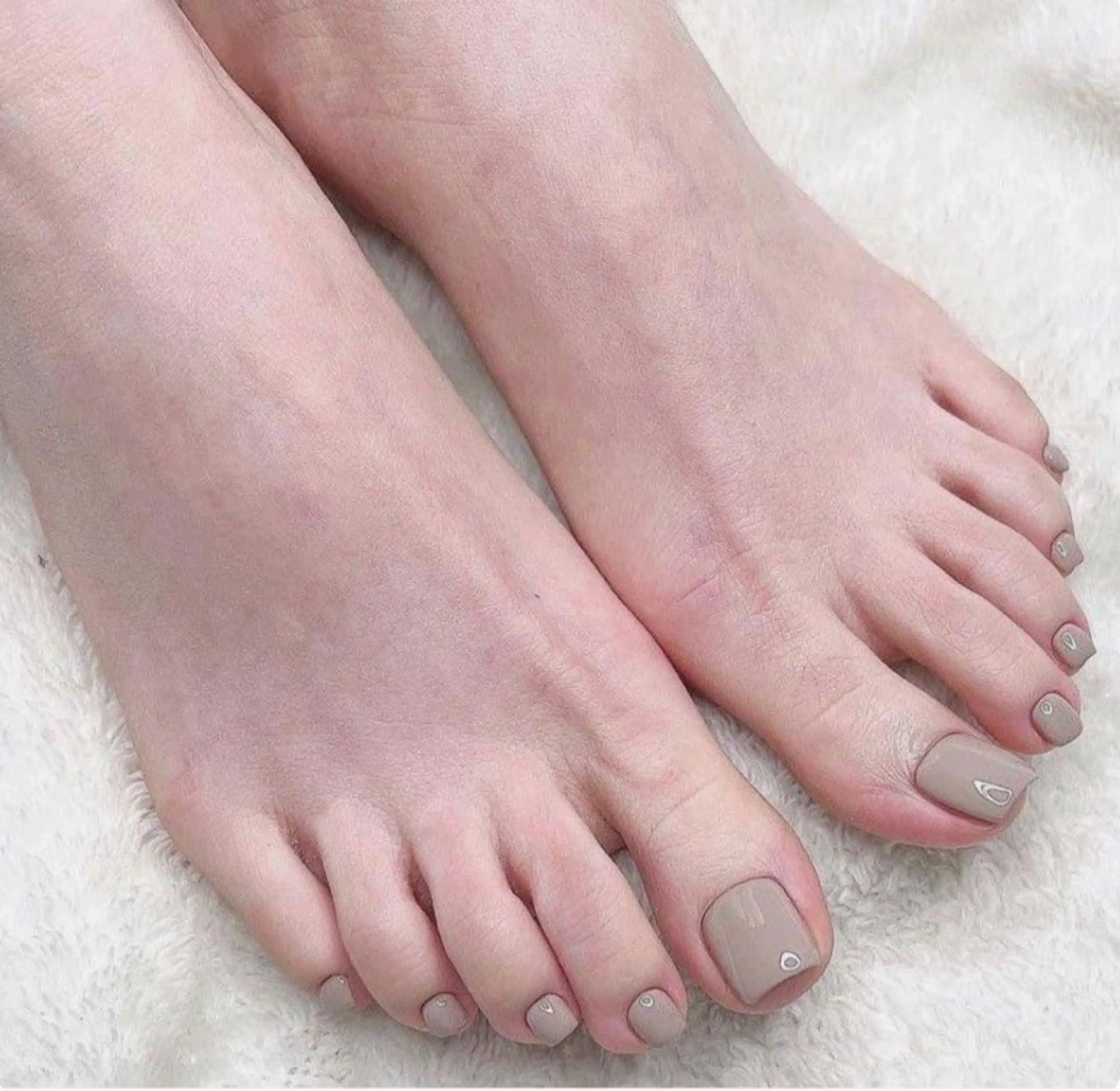 ネイル フットネイル ハンドケア Hi beauty テイのネイルデザイン