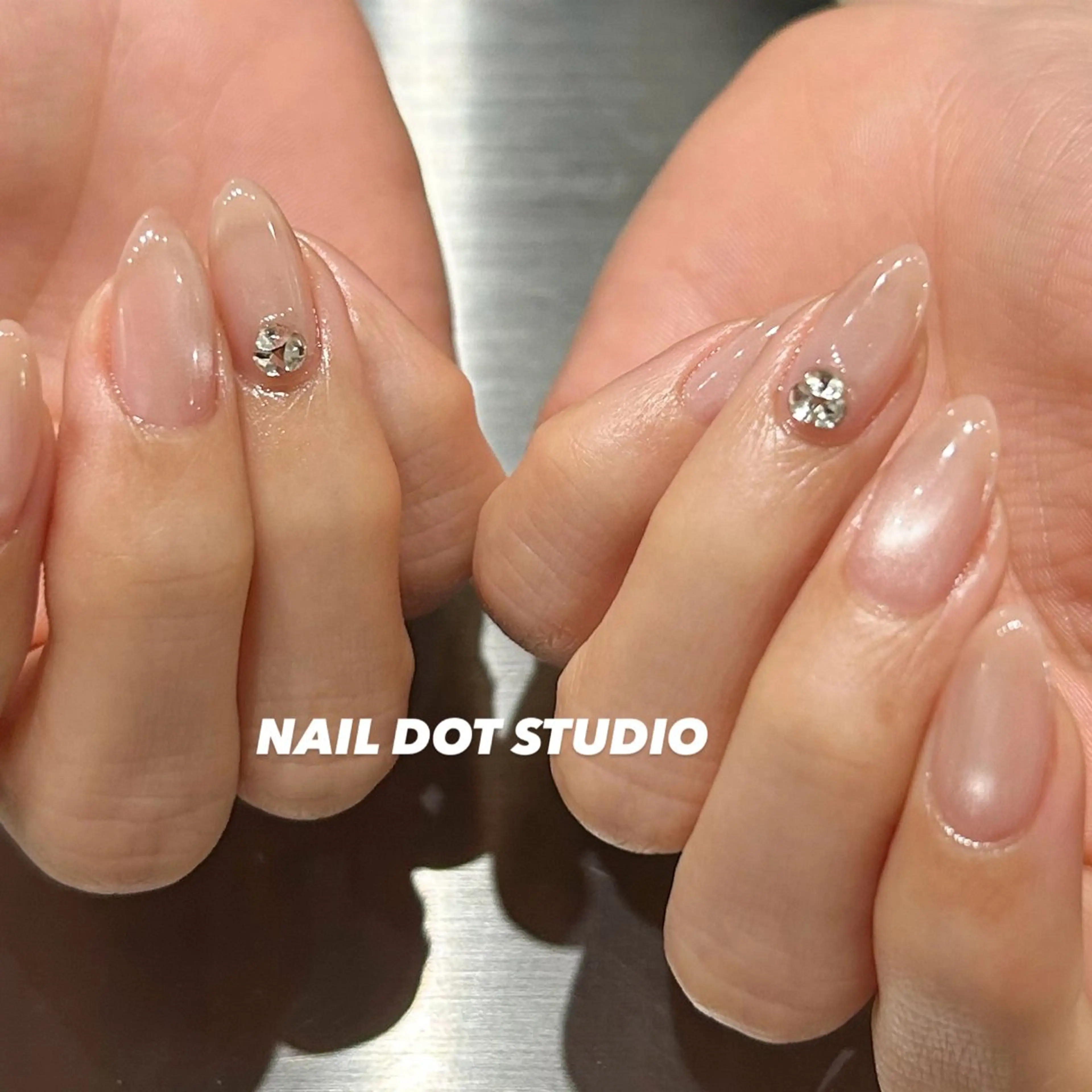 ネイル ハンドネイル NAILDOTSTU DIO SEINAのネイルデザイン