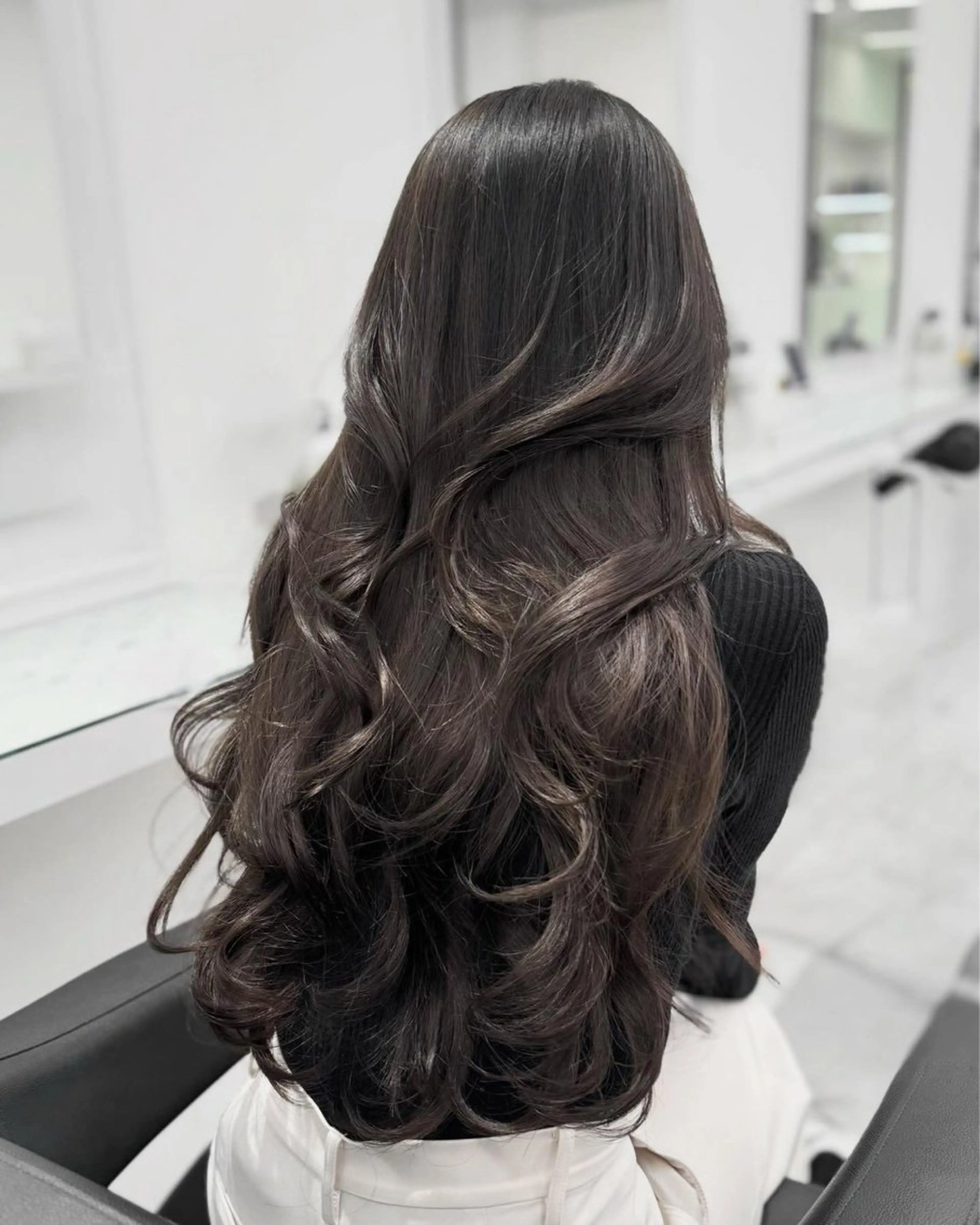 ロング カット ヘアカラー トリートメント ヘッドスパ レイヤー×透明感 Tatsuya💫のヘアスタイル