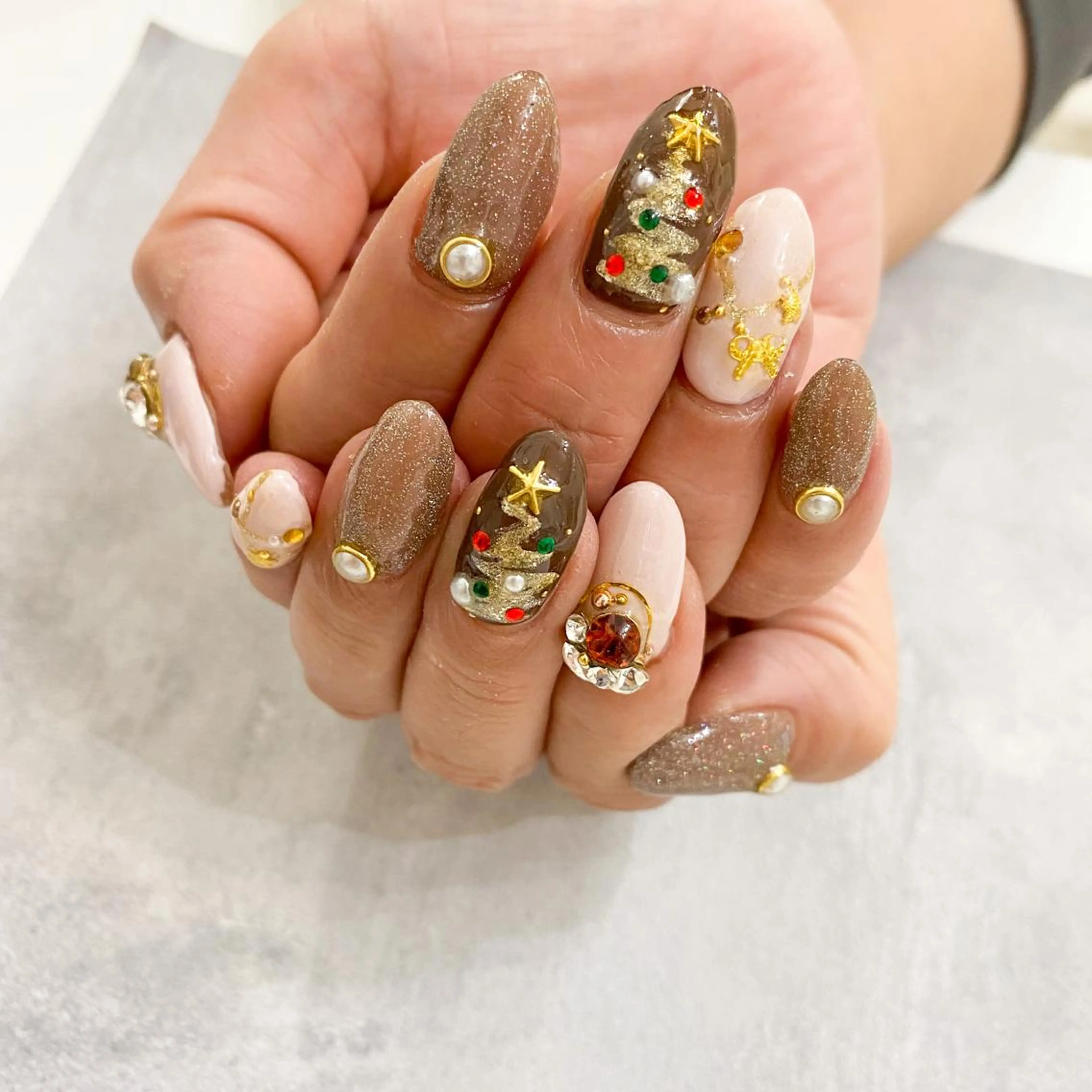 ネイル ハンドネイル ゴテゴテ💙ワンホン リオナのネイルデザイン