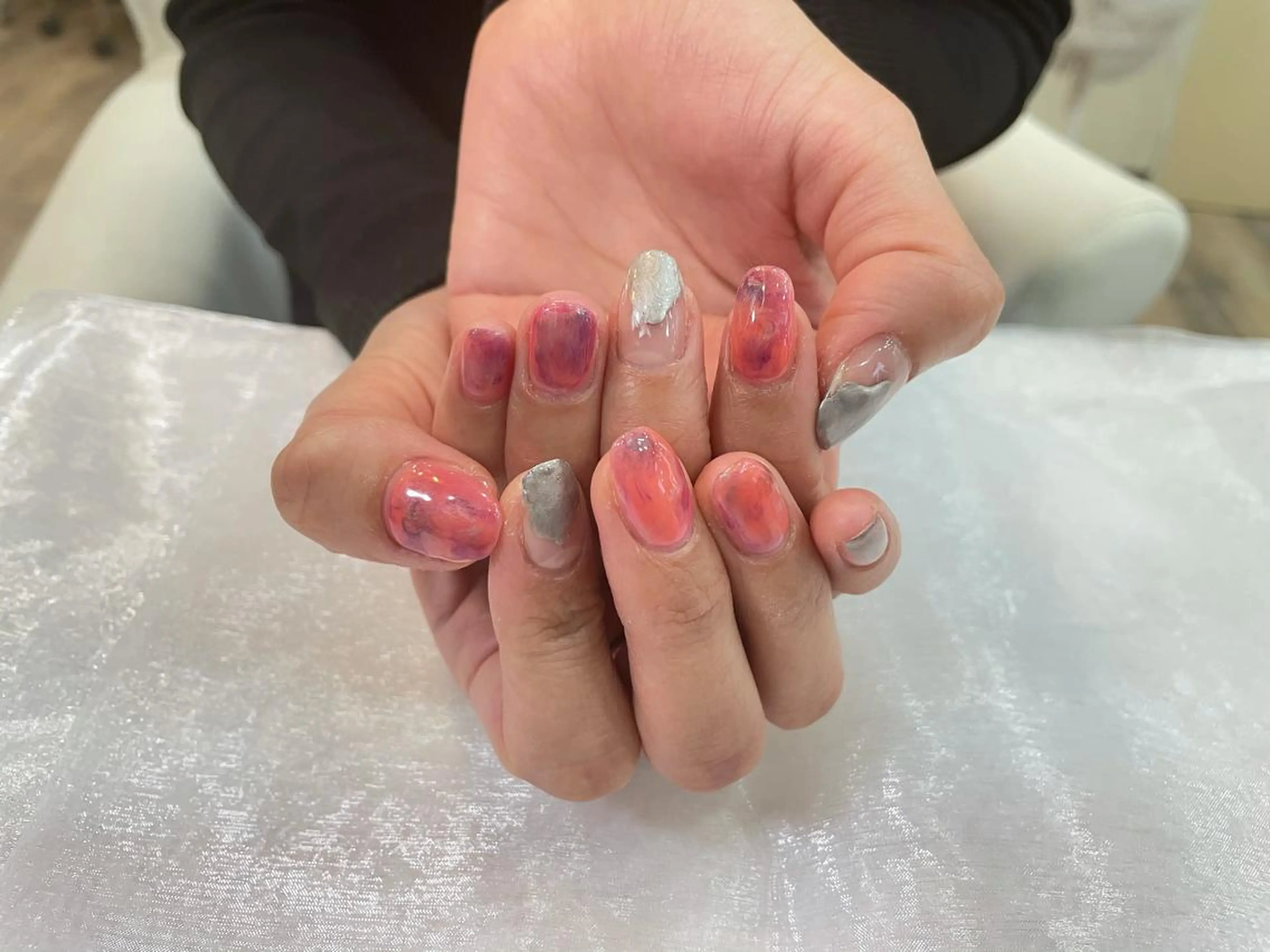 ネイル ハンドネイル ハンドケア R'well所属・はばすみれ🎀ﾈｲﾙ 光ﾌｪｲｼｬﾙ ﾍｱのネイルデザイン