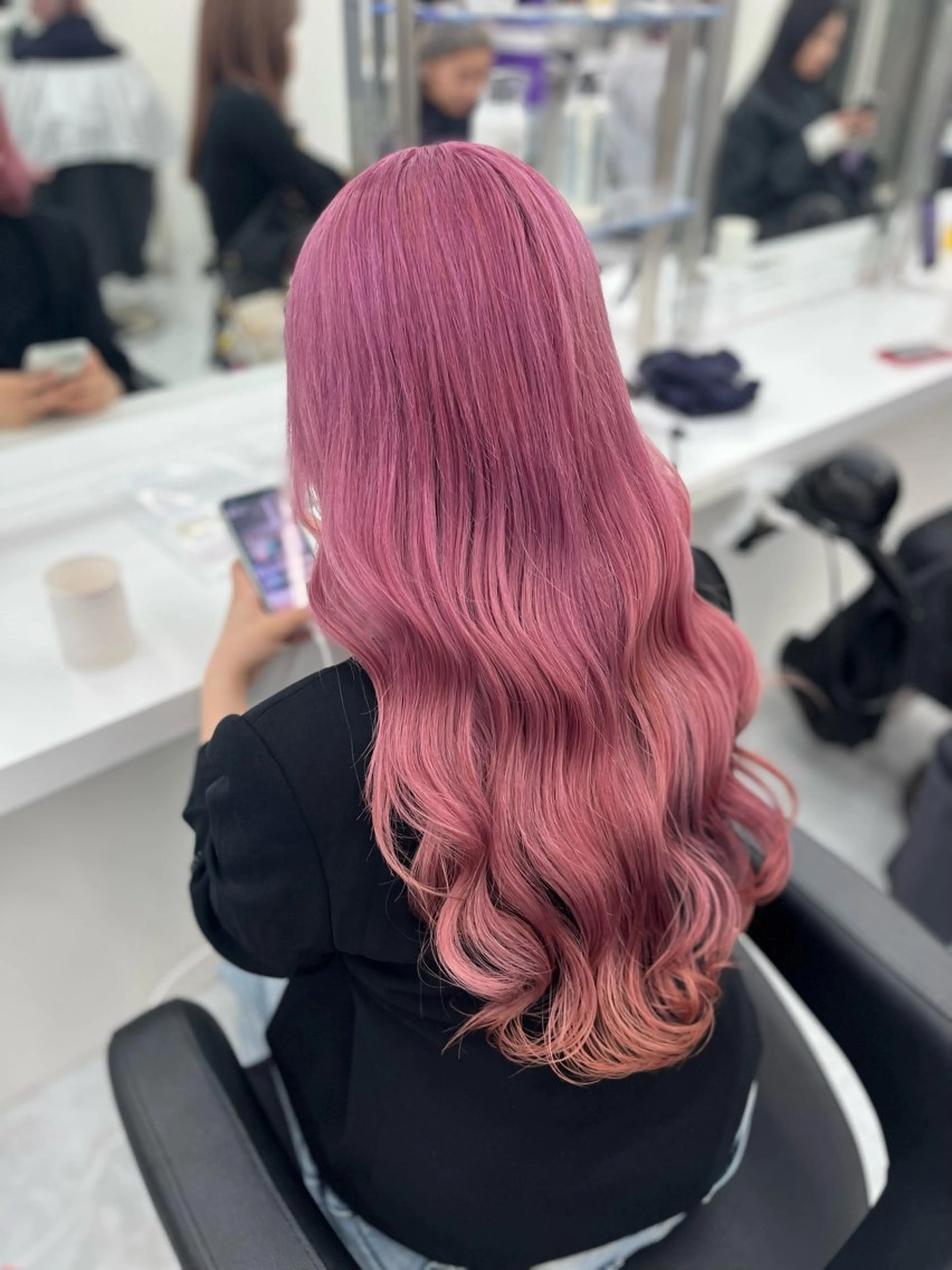 ロング カラー ヘアアレンジ 艶髪ハイトーン🫧 Kurehaのヘアスタイル