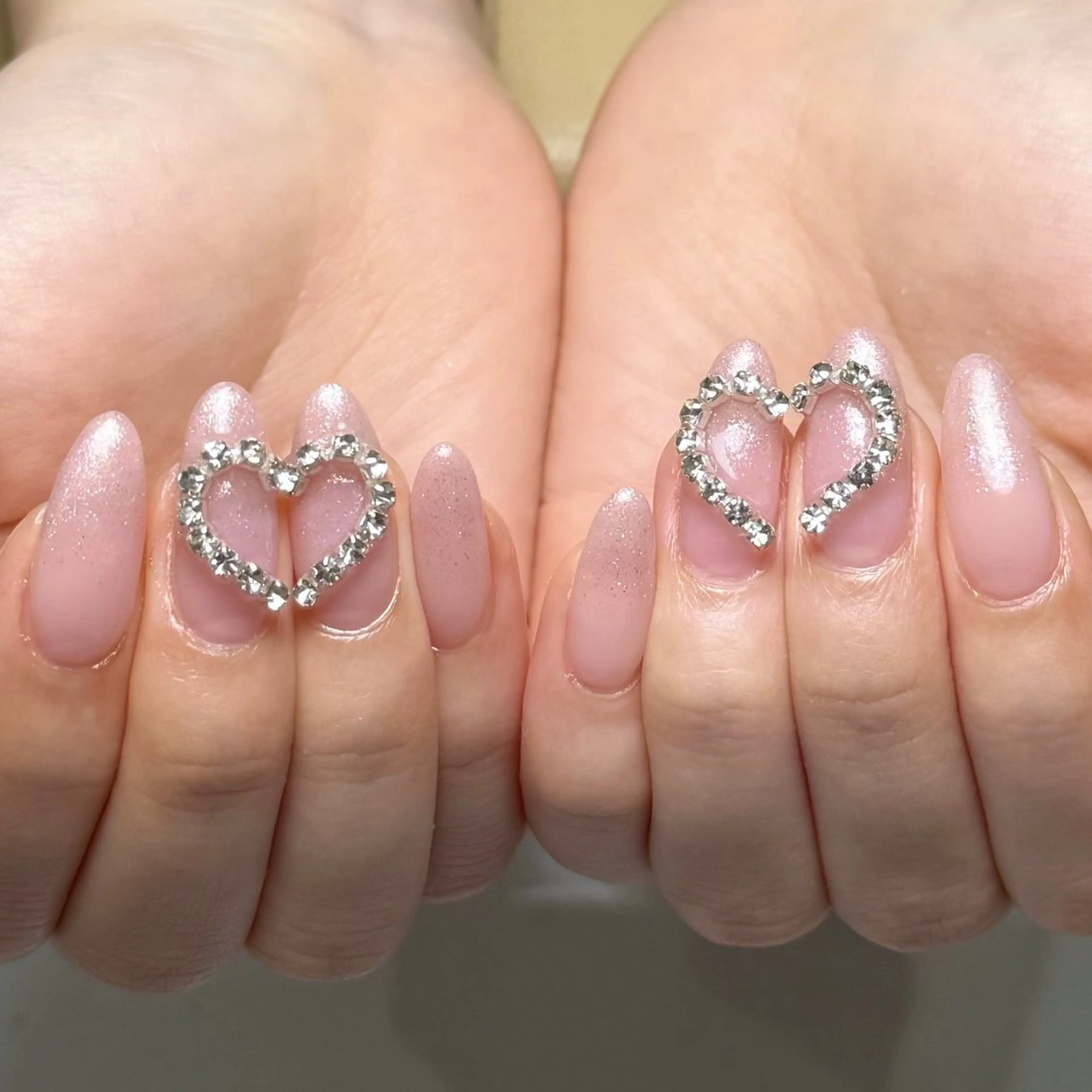 ネイル SAORI🎀 マグネット特化サロンのネイルデザイン