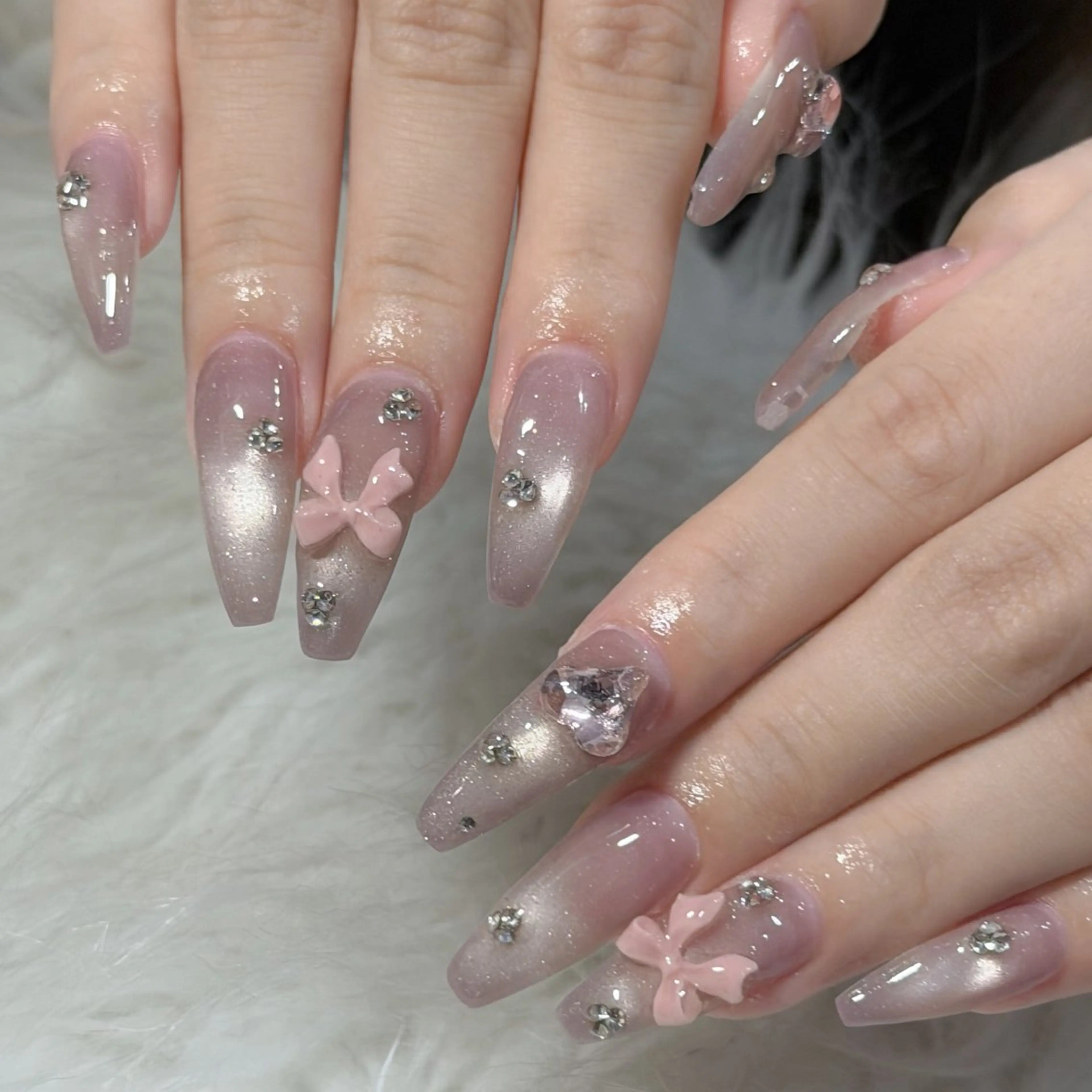 ネイル ハンドネイル フットネイル LAVISH nanamiのネイルデザイン