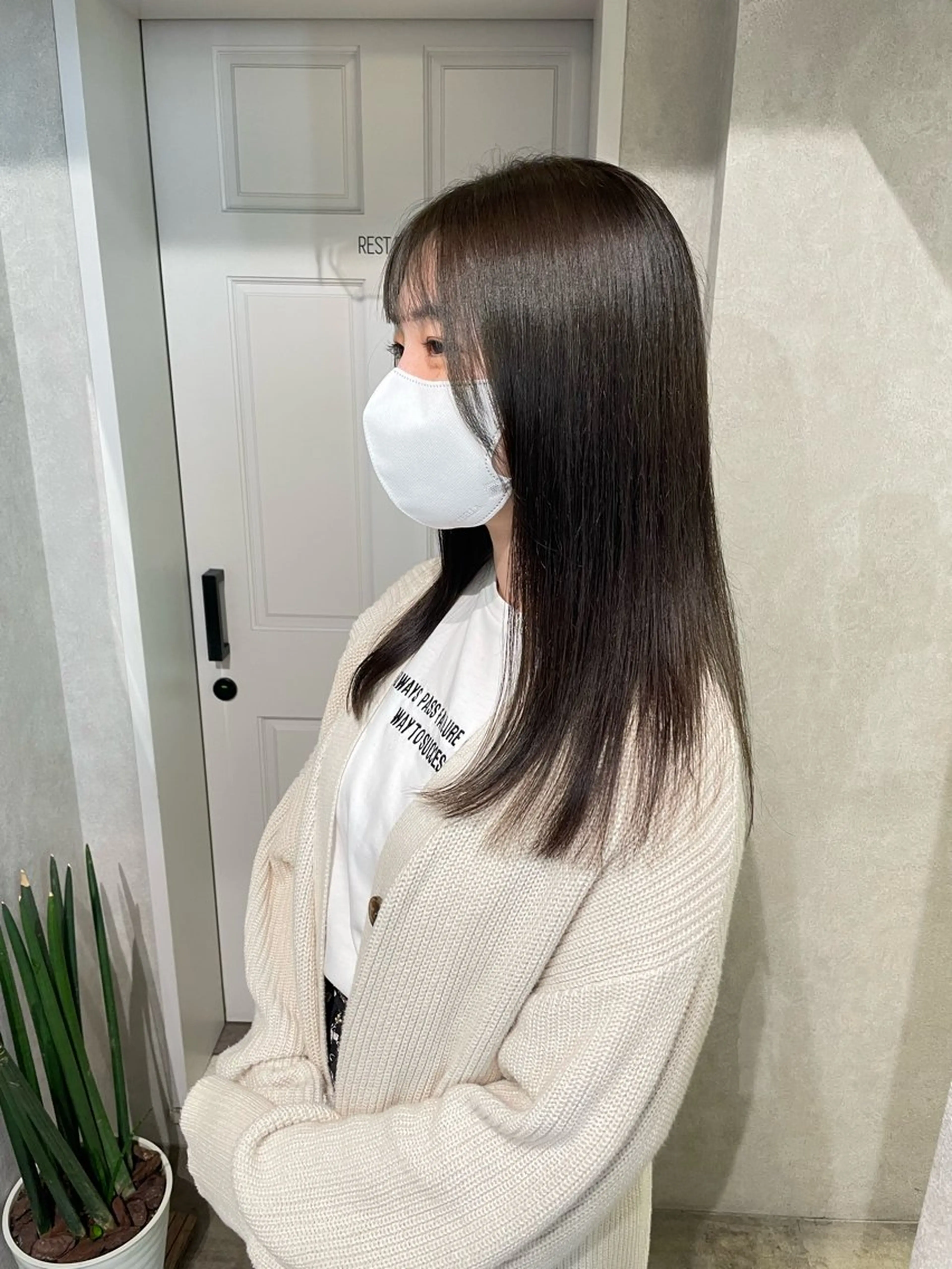 セミロング カラー 透明感カラー 髪質改善 トリートメント ヘアカラー トリートメント ナチュラル透明感🌱 小山美樹子のヘアスタイル