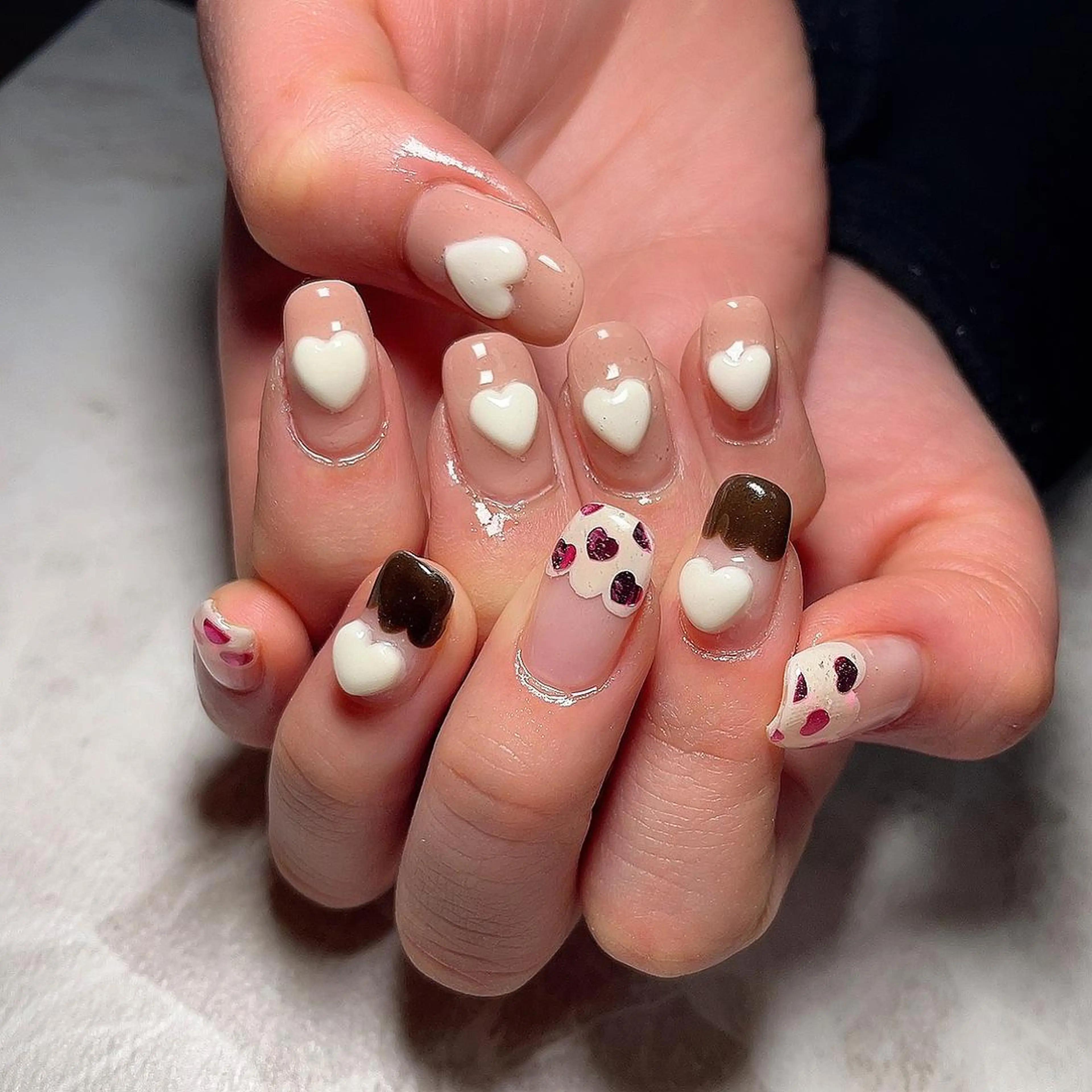 ネイル バレンタイン 知花 梨花のネイルデザイン