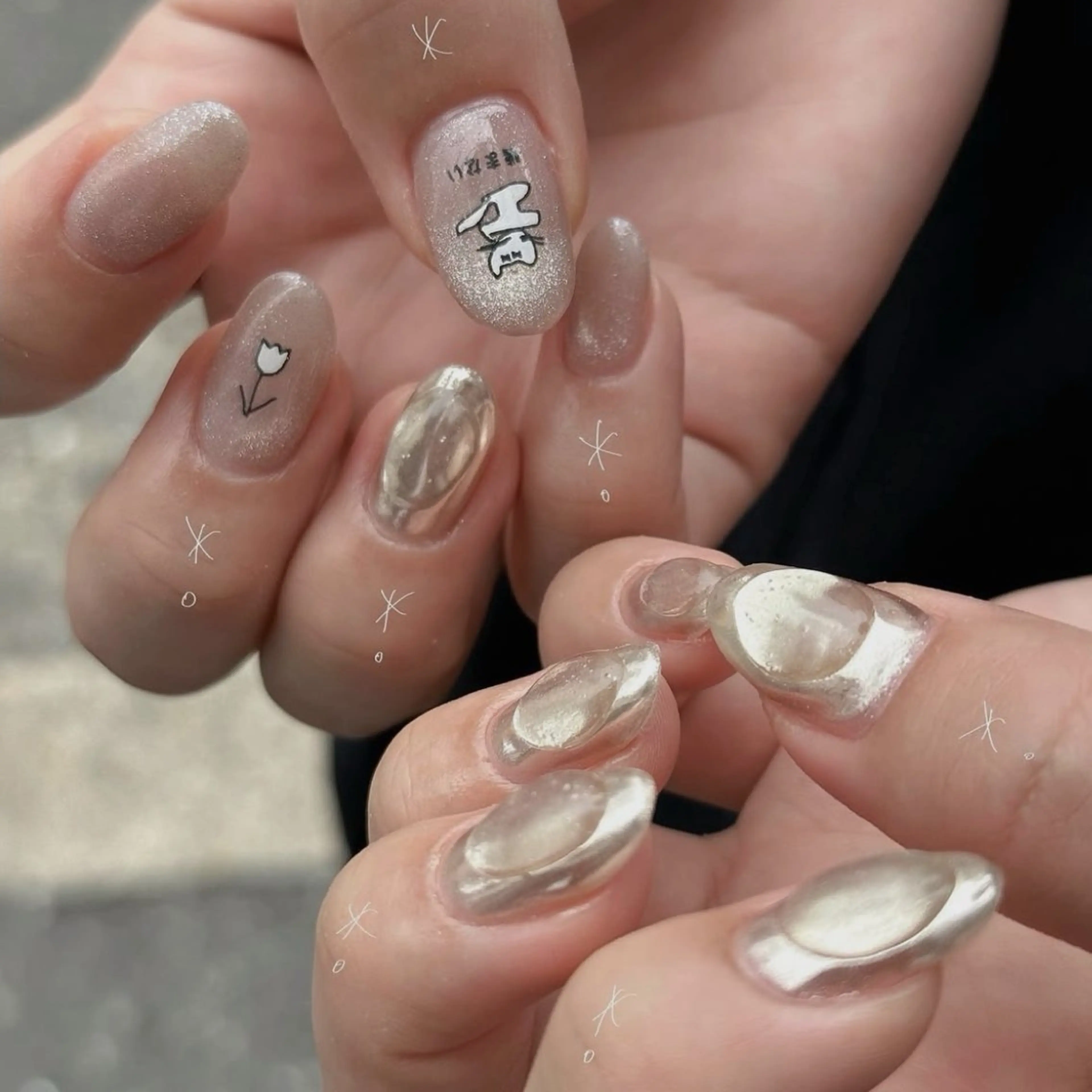 ネイル キラキラネイル マグネットネイル ニュアンスネイル ハンドネイル ハンドケア talo .のネイルデザイン