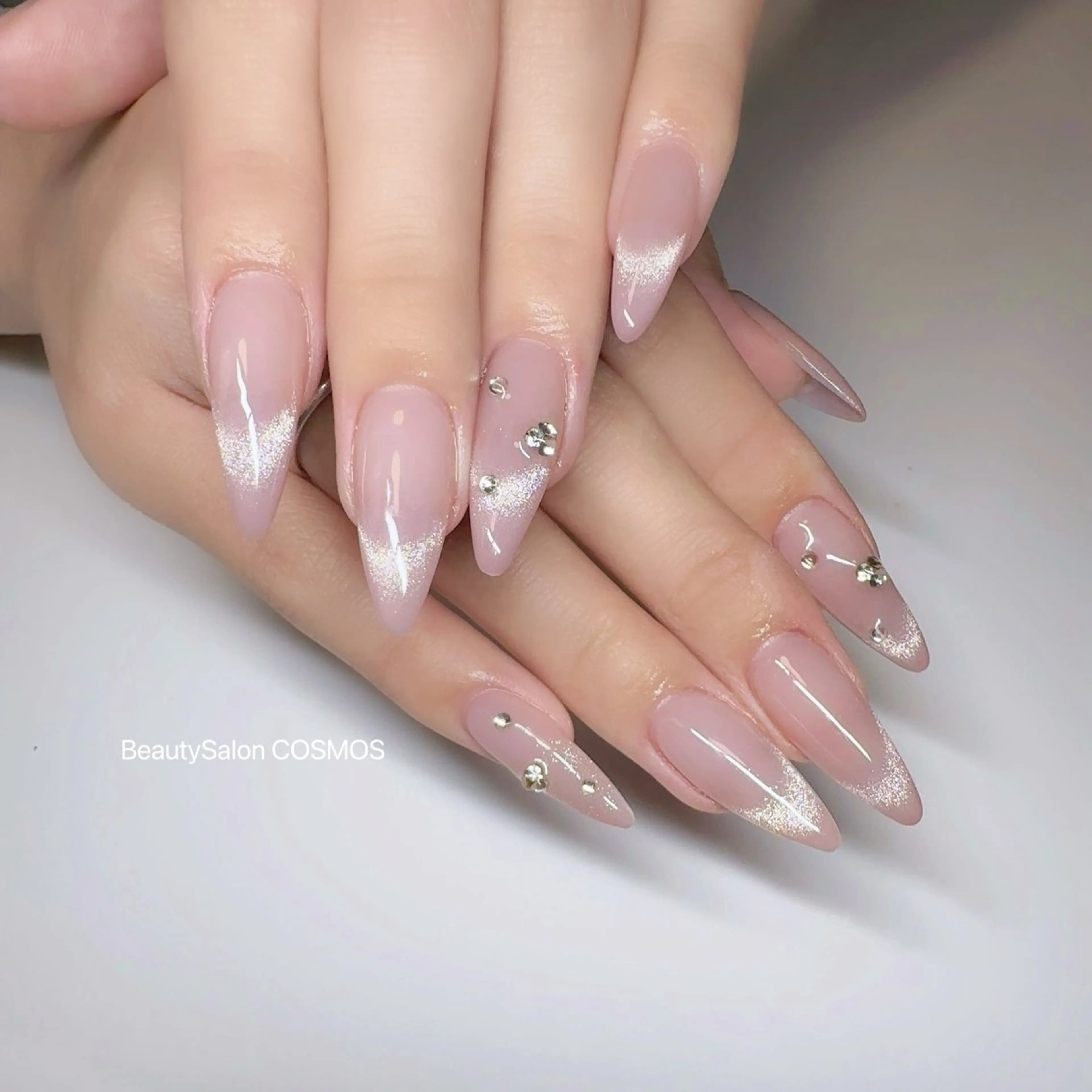 ネイル フレンチネイル マグネットネイル マグネットフレンチ ハンドネイル COSMOS なののネイルデザイン