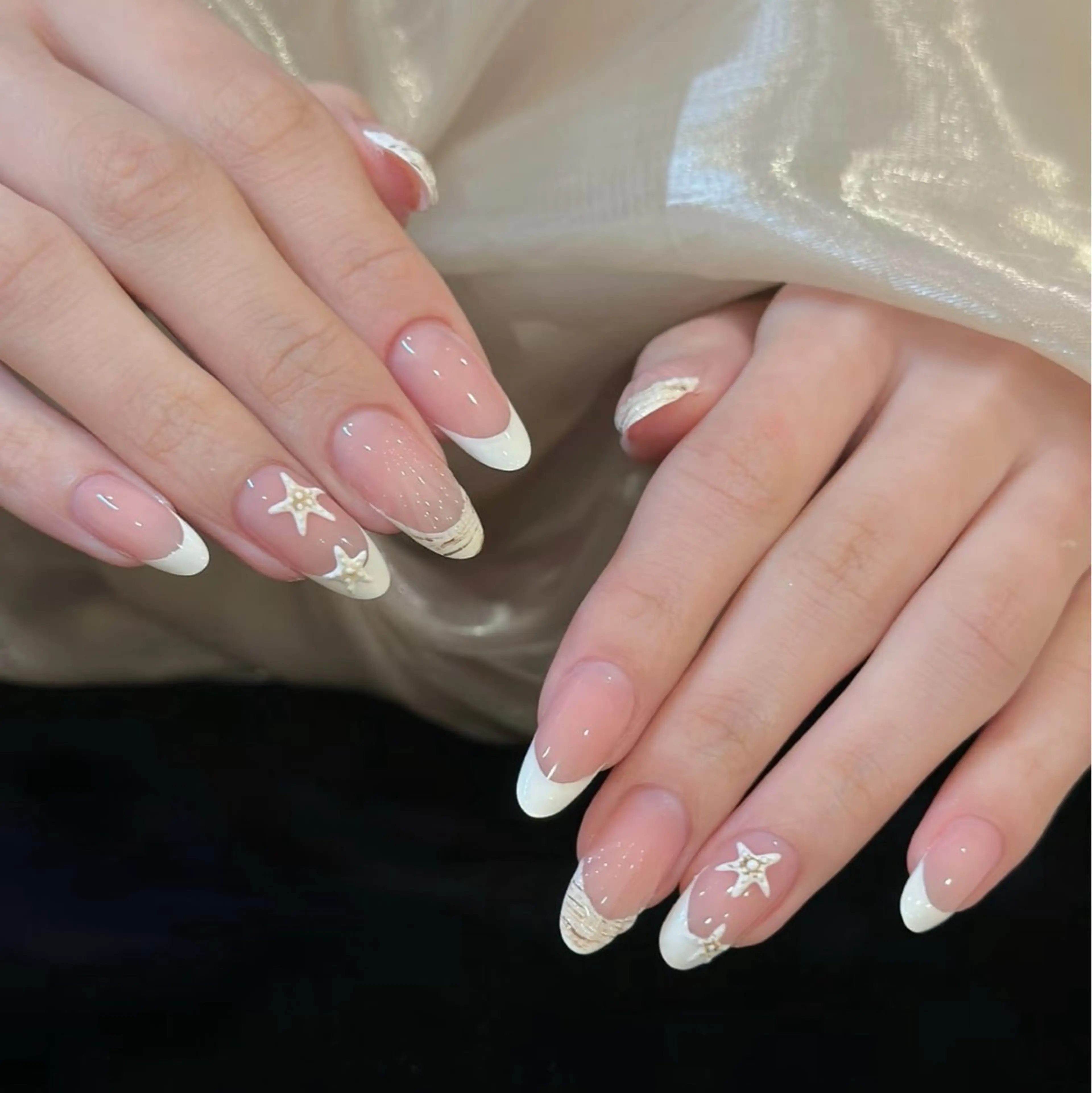 ネイル フットネイル フレンチネイル グラデーション ハート 韓国ネイル ハンドネイル Lynn_ Nailのネイルデザイン