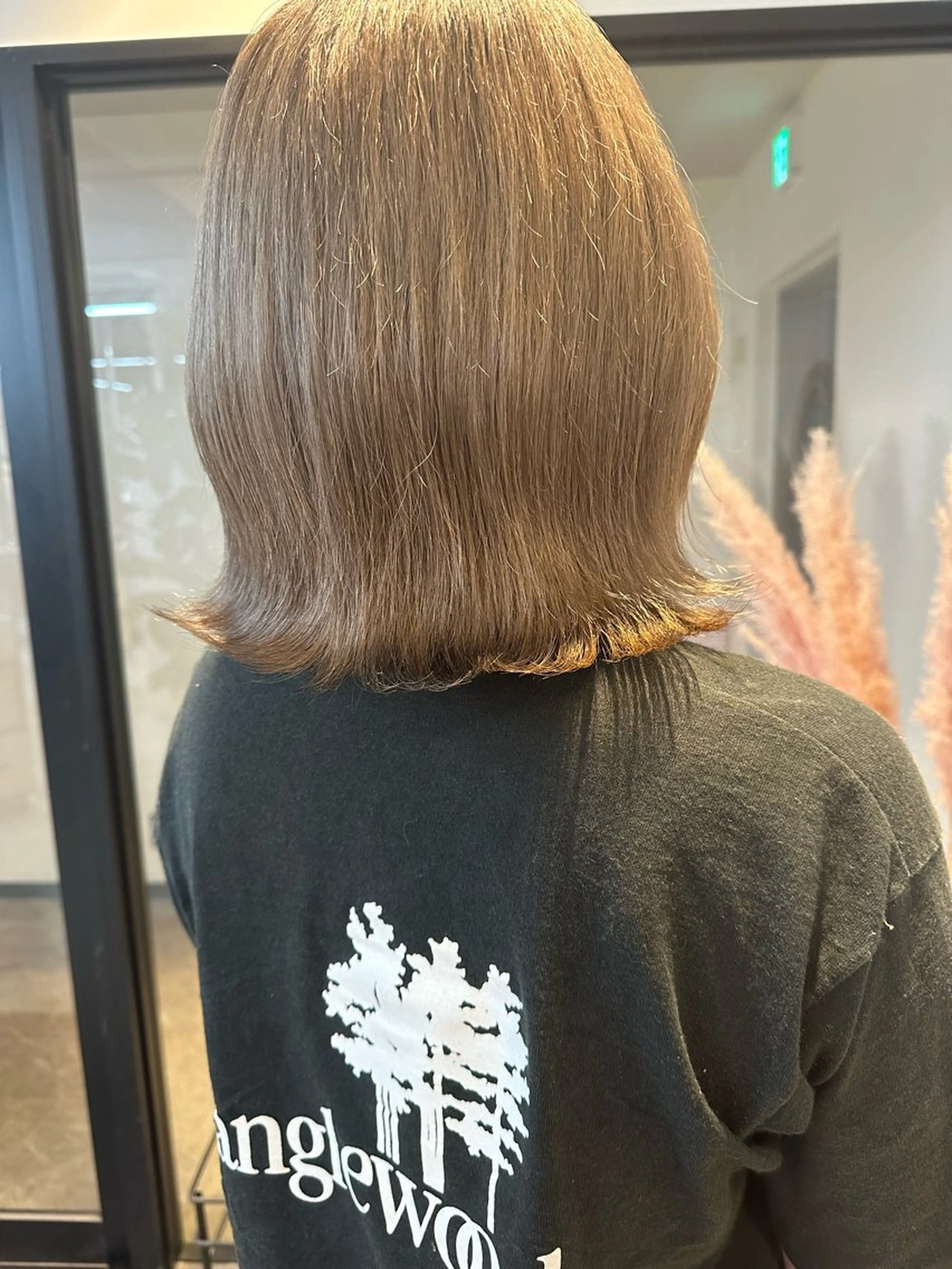 ミディアム カラー カット ヘアカラー トリートメント yuika .のヘアスタイル