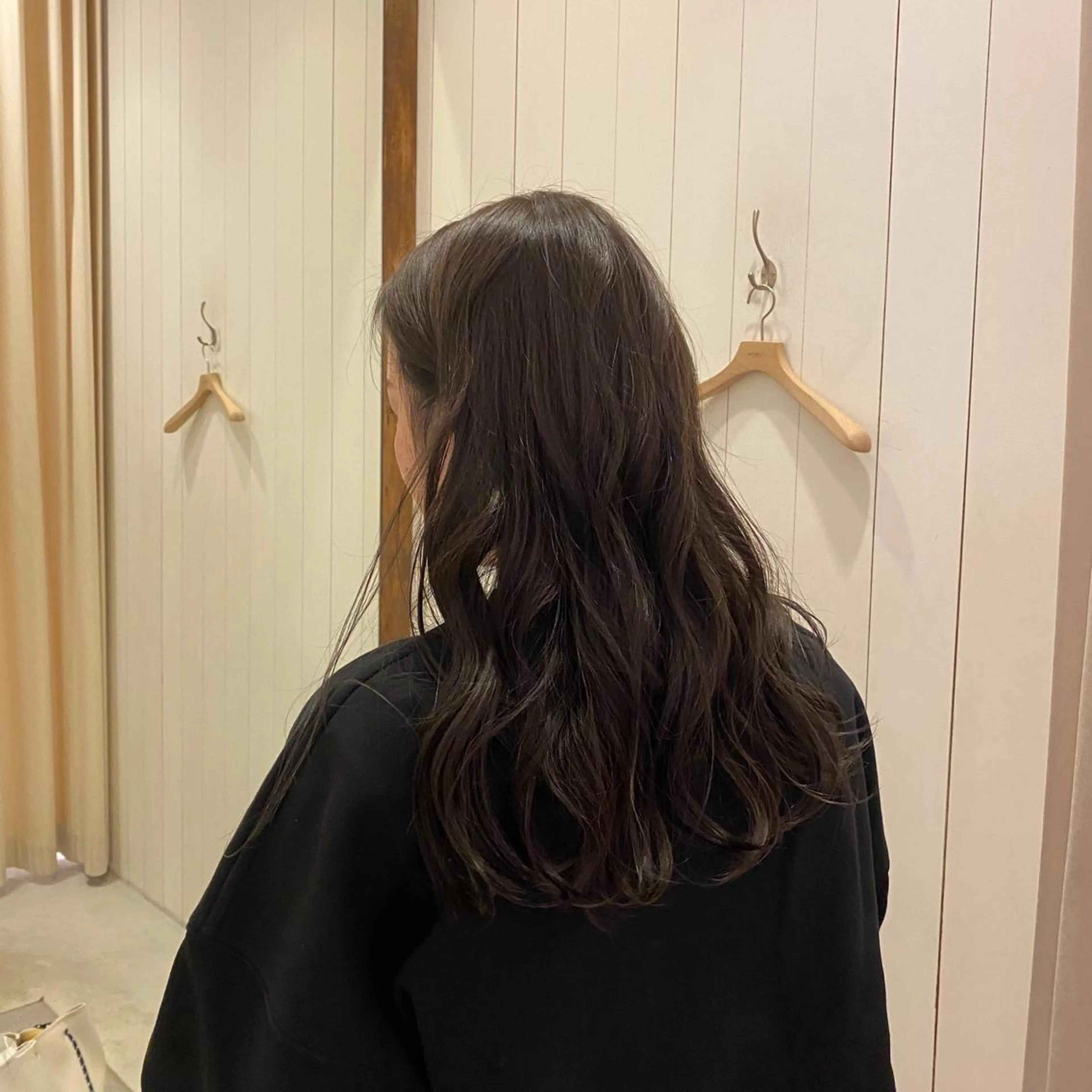 ロング カラー カット ヘアカラー トリートメント ウルフカット 811 大阪梅田 ウルフのヘアスタイル