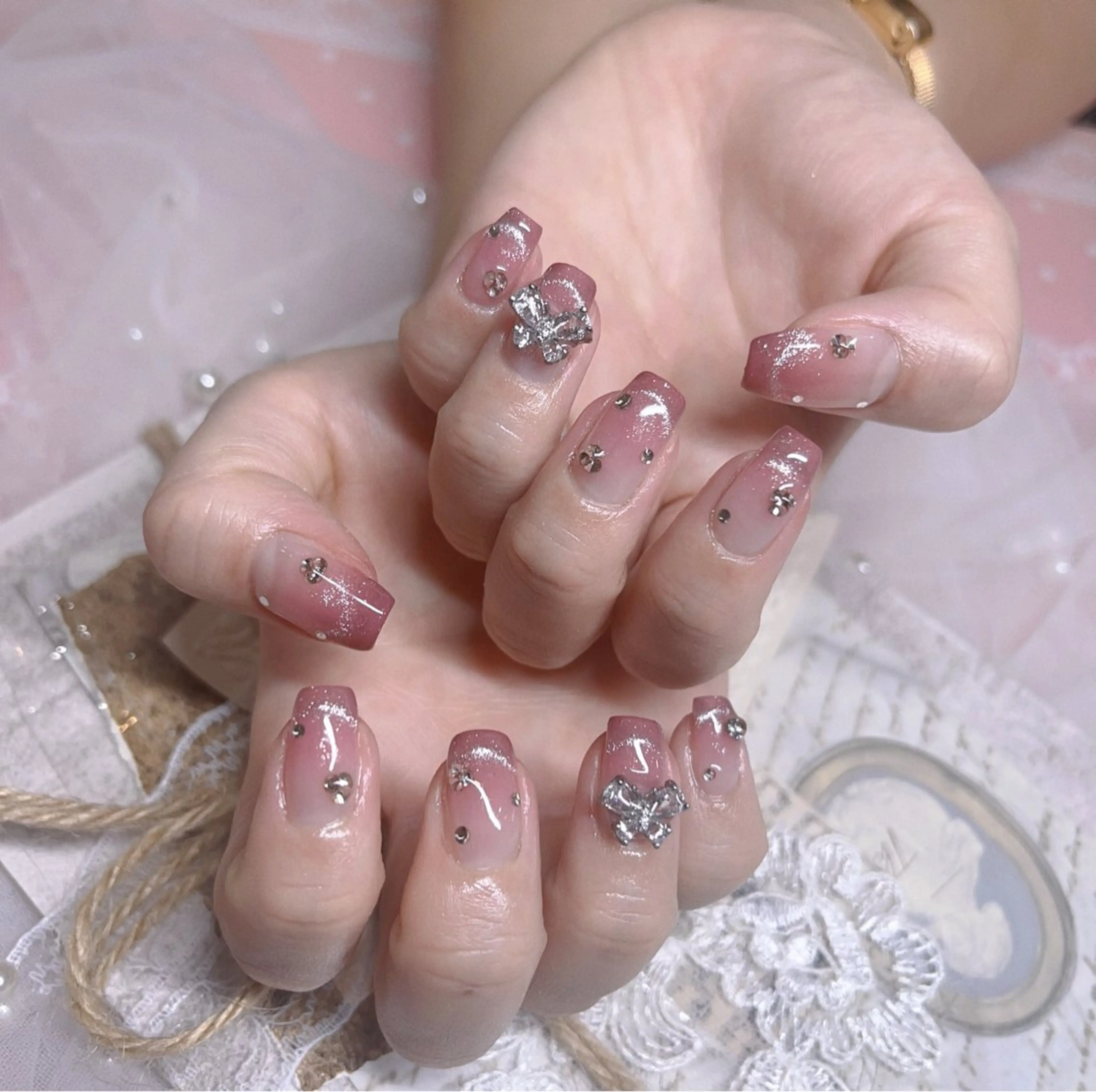 ネイル Fairyフェアリーネイルサロン所属・Nail Hibi サロンのネイルデザイン