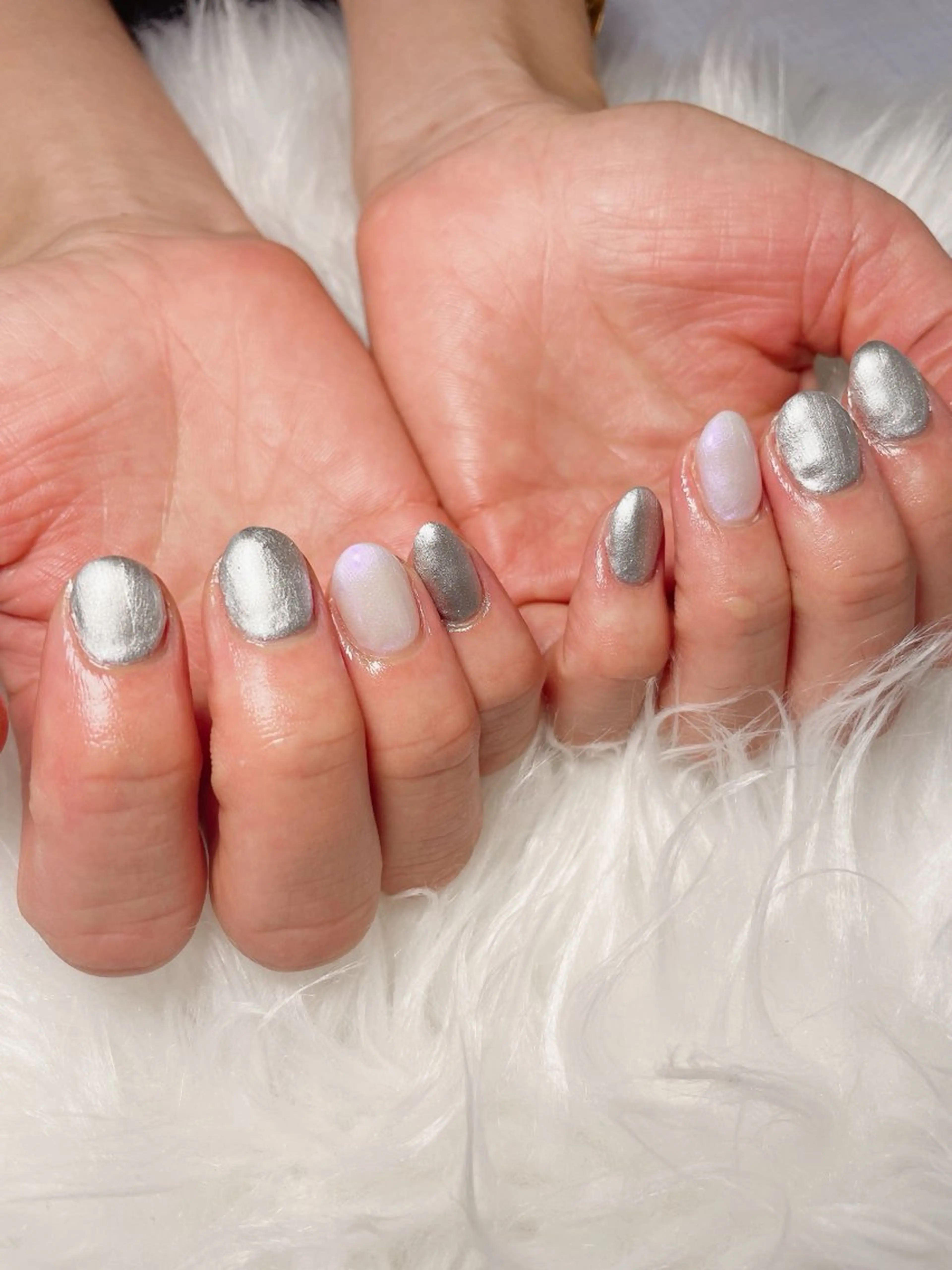 ネイル シルバー nailsalon Rinのネイルデザイン