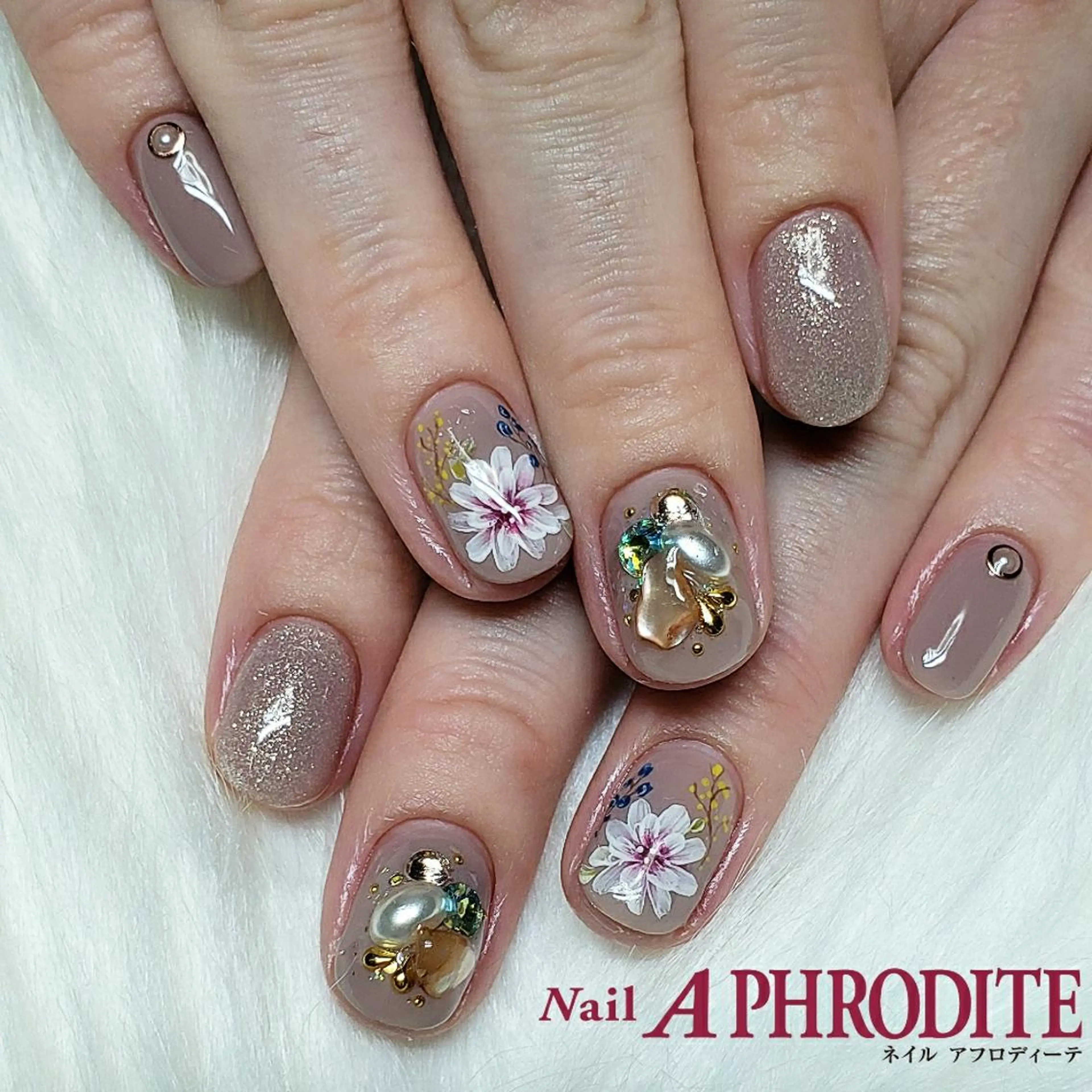 ネイル 持ち込み ハンドネイル Nail  Aphroditeのネイルデザイン