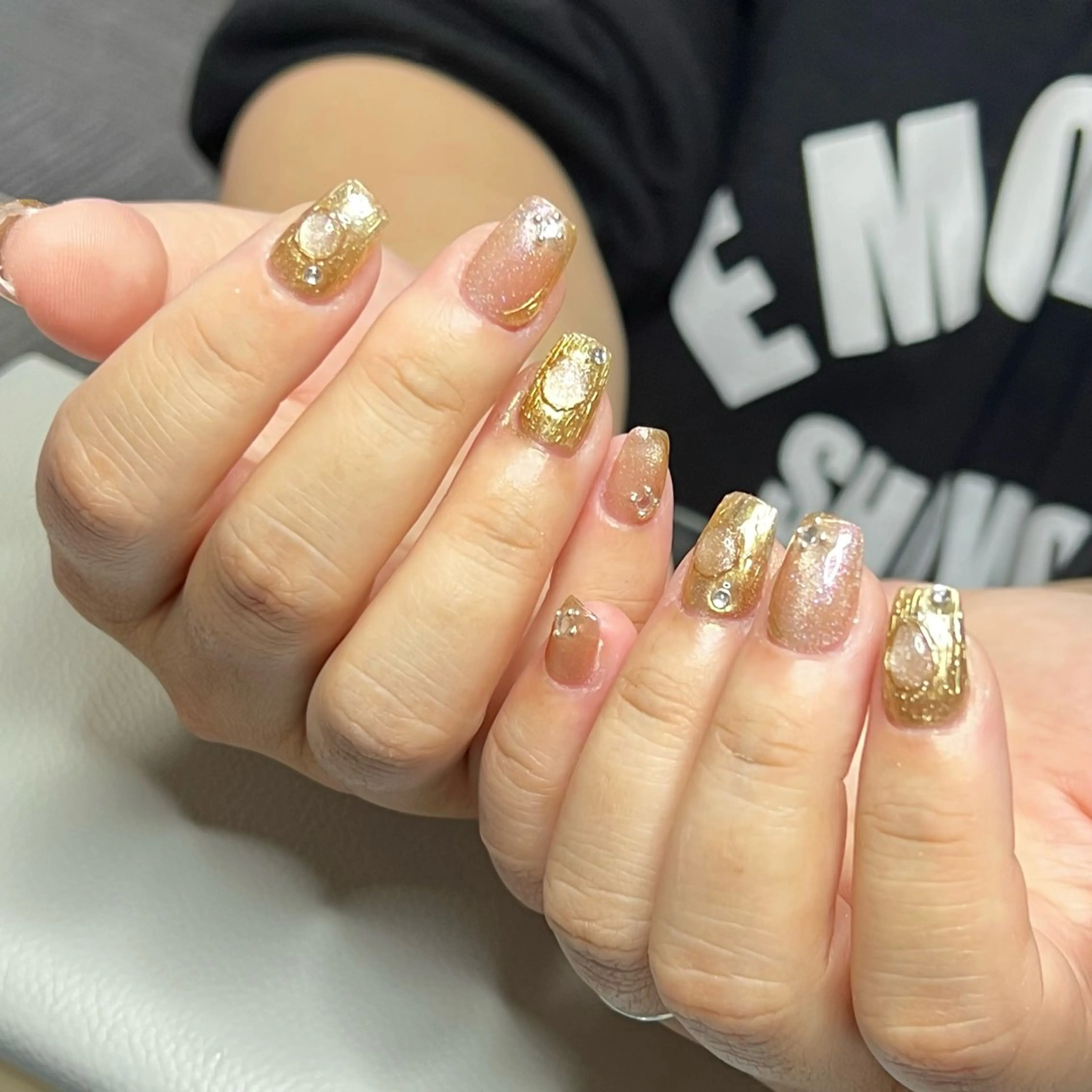ネイル マグネットネイル ミラーネイル 持ち込み lumiereva nail salon所属・Lumiereva nail salonのネイルデザイン