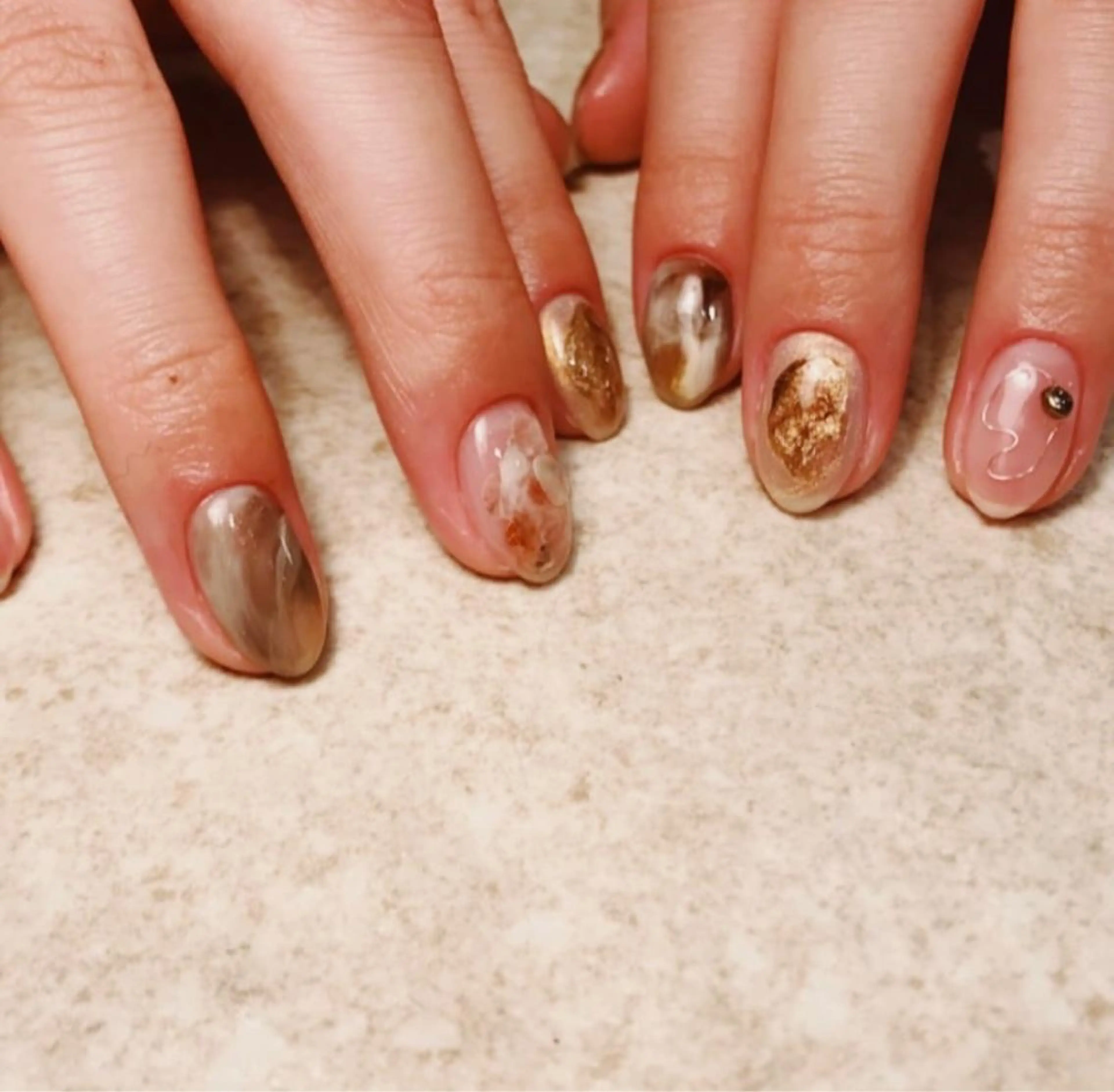 ネイル ニュアンスネイル ブライダルネイル nail salon mwのネイルデザイン