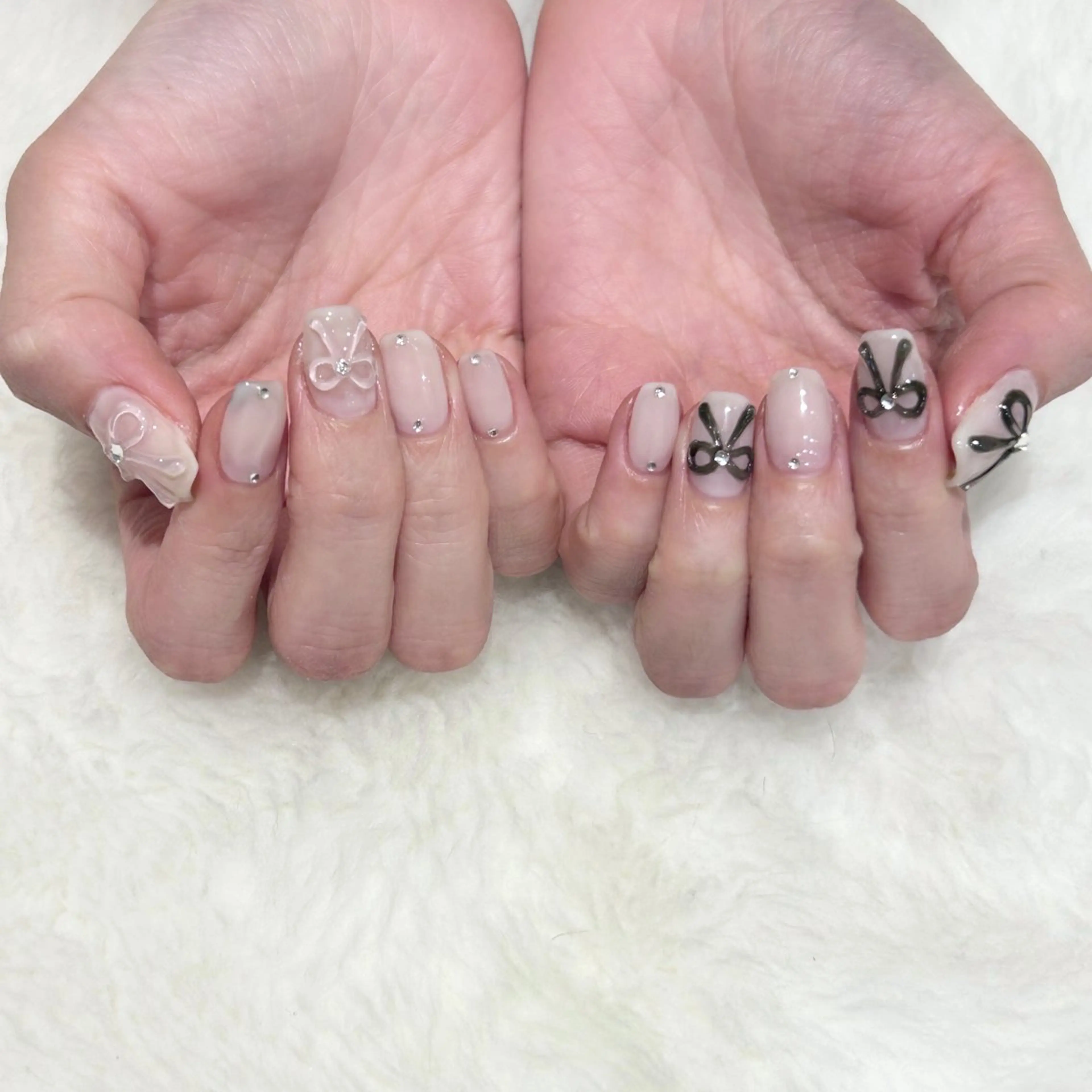 ネイル アートネイル ハンドネイル 𝗮𝗶𝗿𝗶 🌙のネイルデザイン