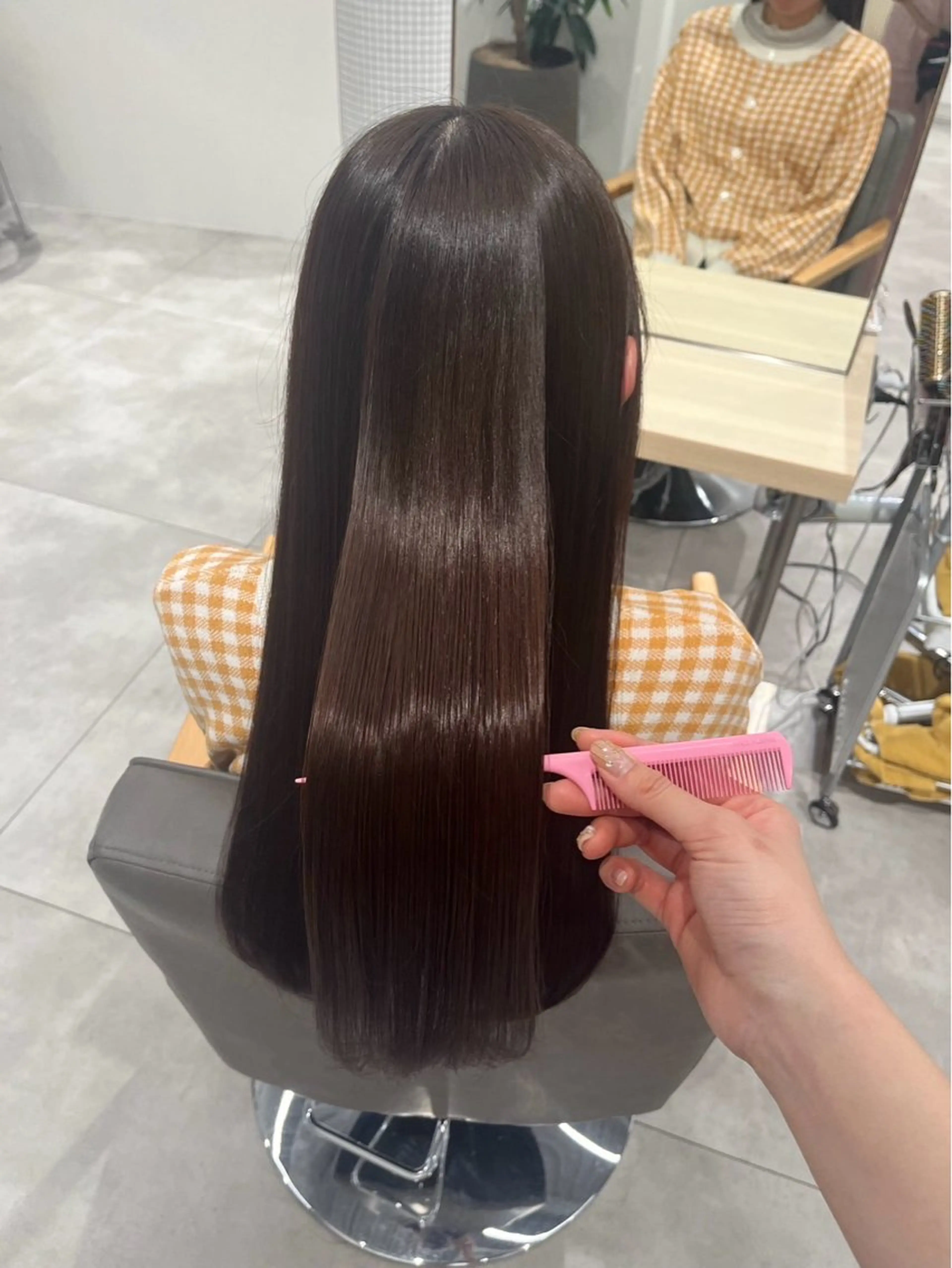 ここな Un amiのヘアスタイル