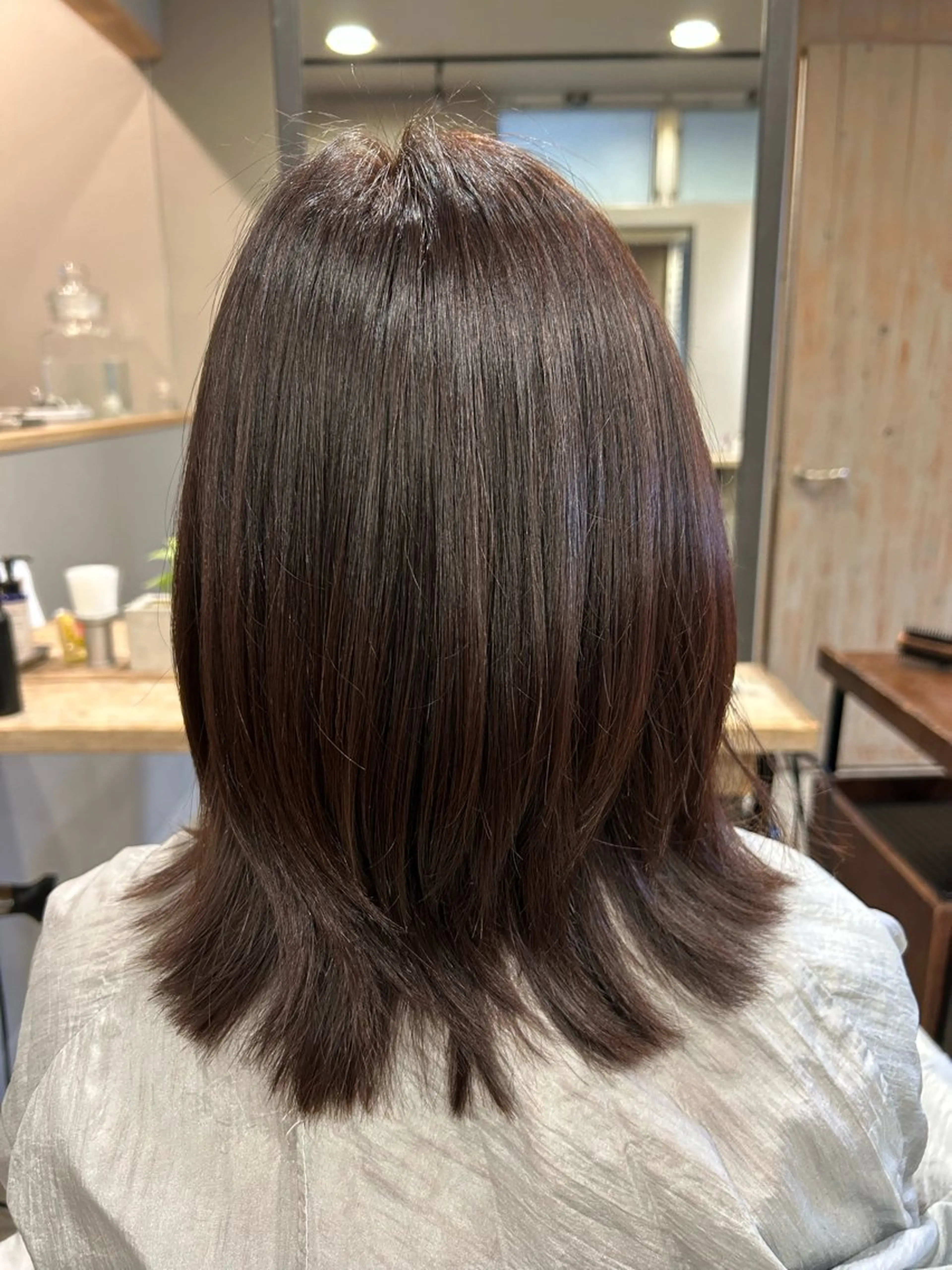 ミディアム レイヤーカット 南條 しほのヘアスタイル