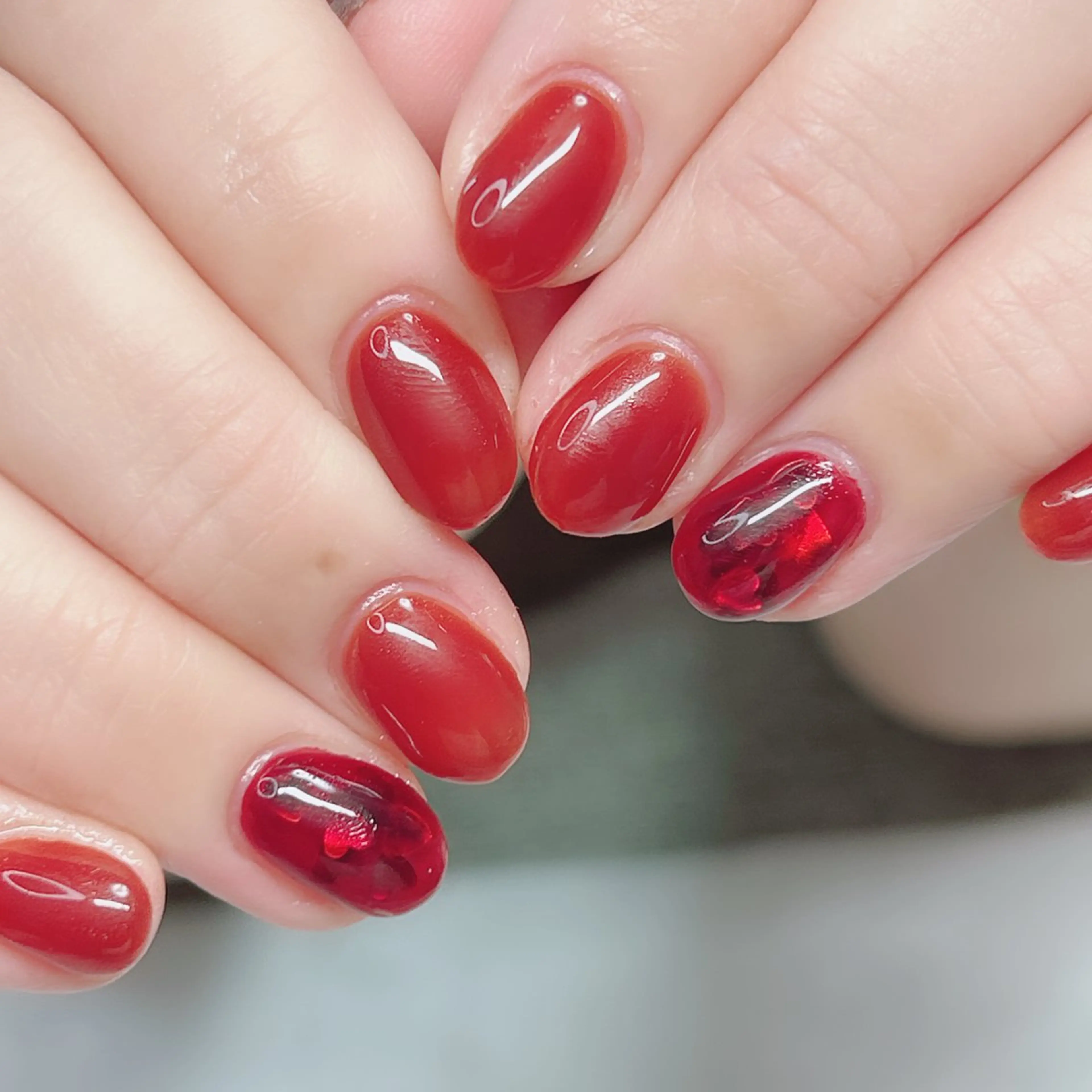 ネイル オーロラネイル ミラーネイル オフィスネイル ワンカラーネイル シンプルネイル ハンドネイル Cute Tips nailのネイルデザイン