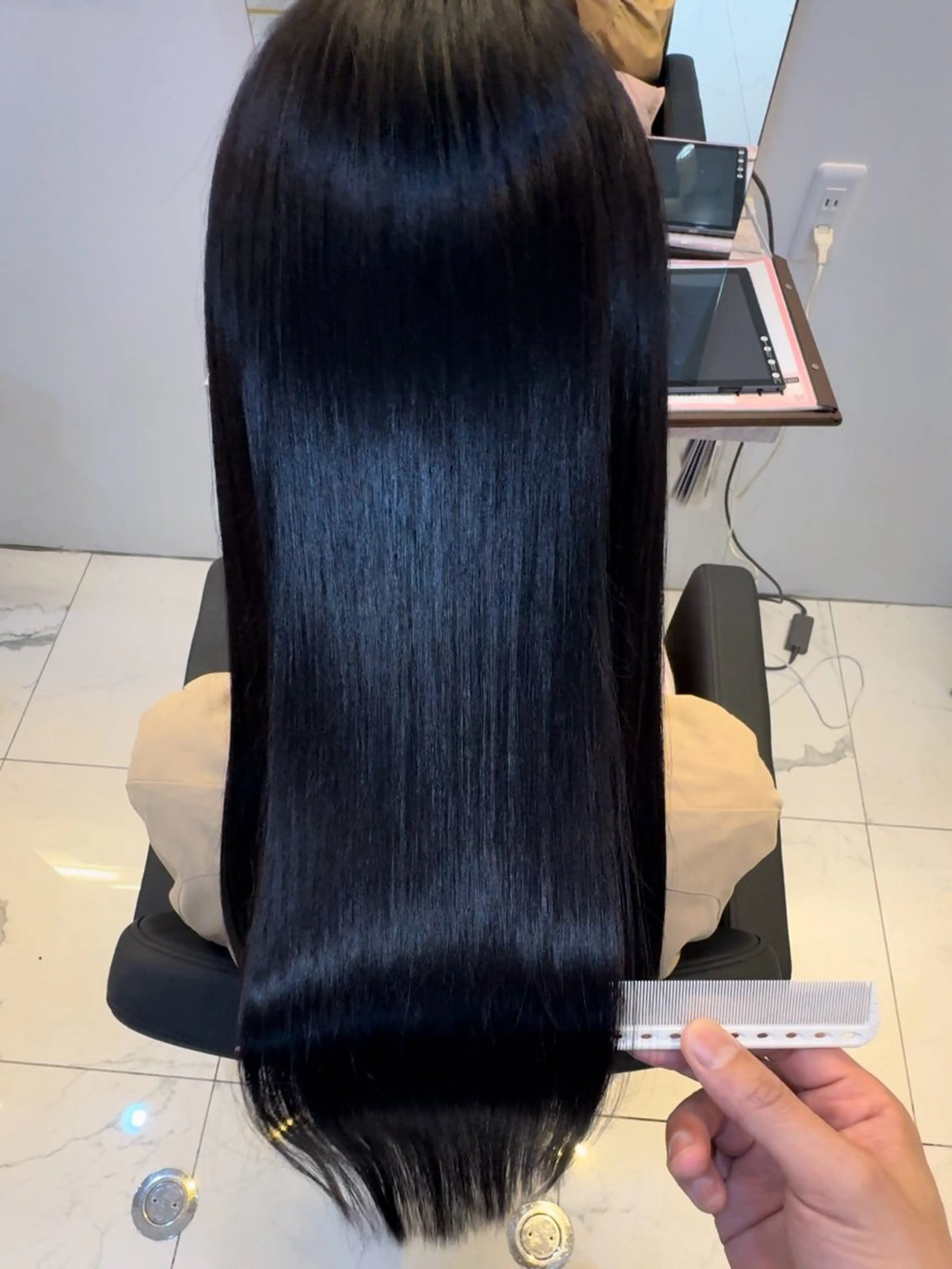 ロング 髪質改善 トリートメント 髪質改善ストレート/レイヤーカット/Lee  Horie所属・髪質改善&縮毛矯正 池本　有宏のヘアスタイル