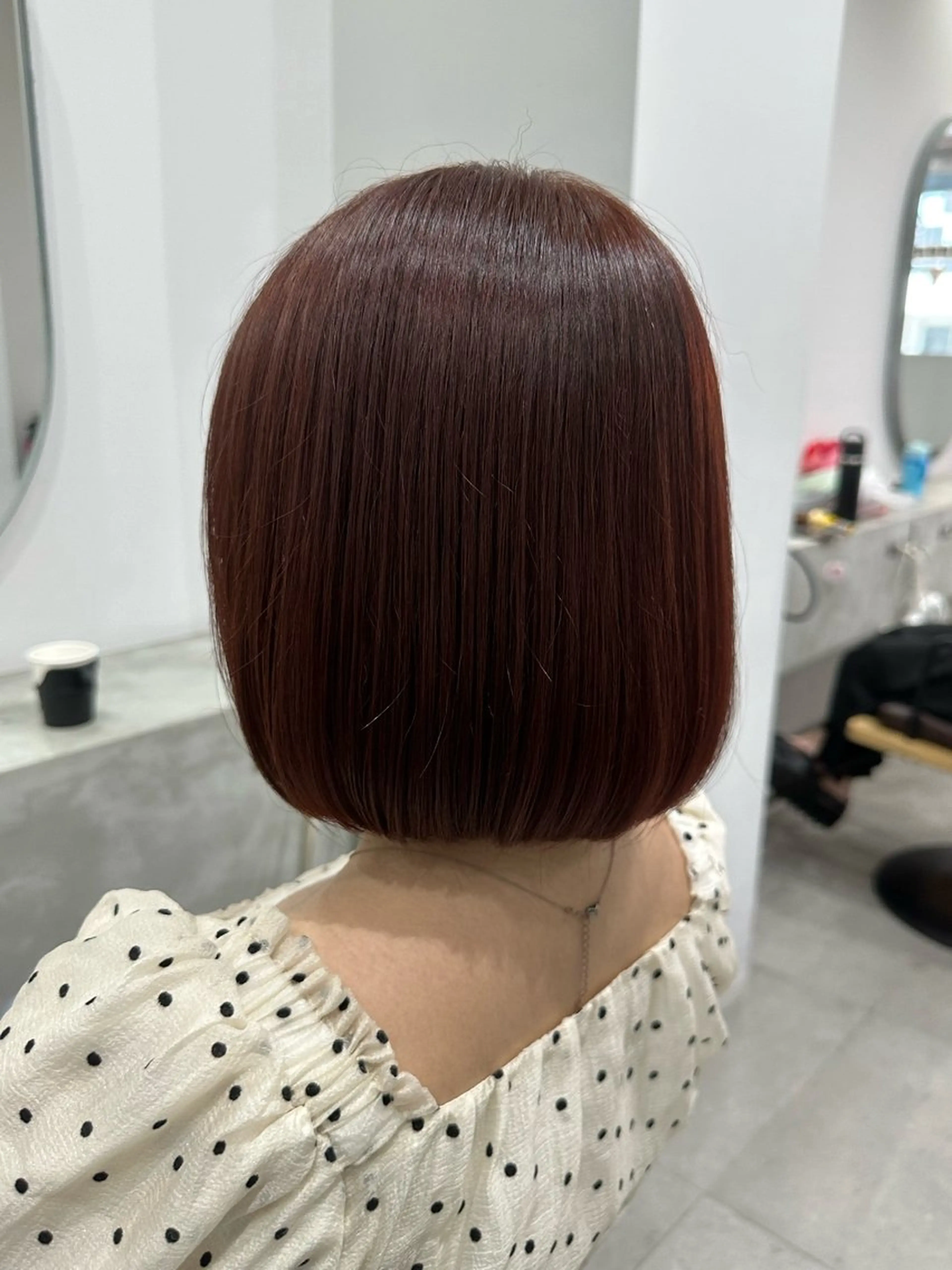 ミディアム カラー レッドカラー ボブ カット ヘアカラー トリートメント clan所属・志賀 海音のヘアスタイル